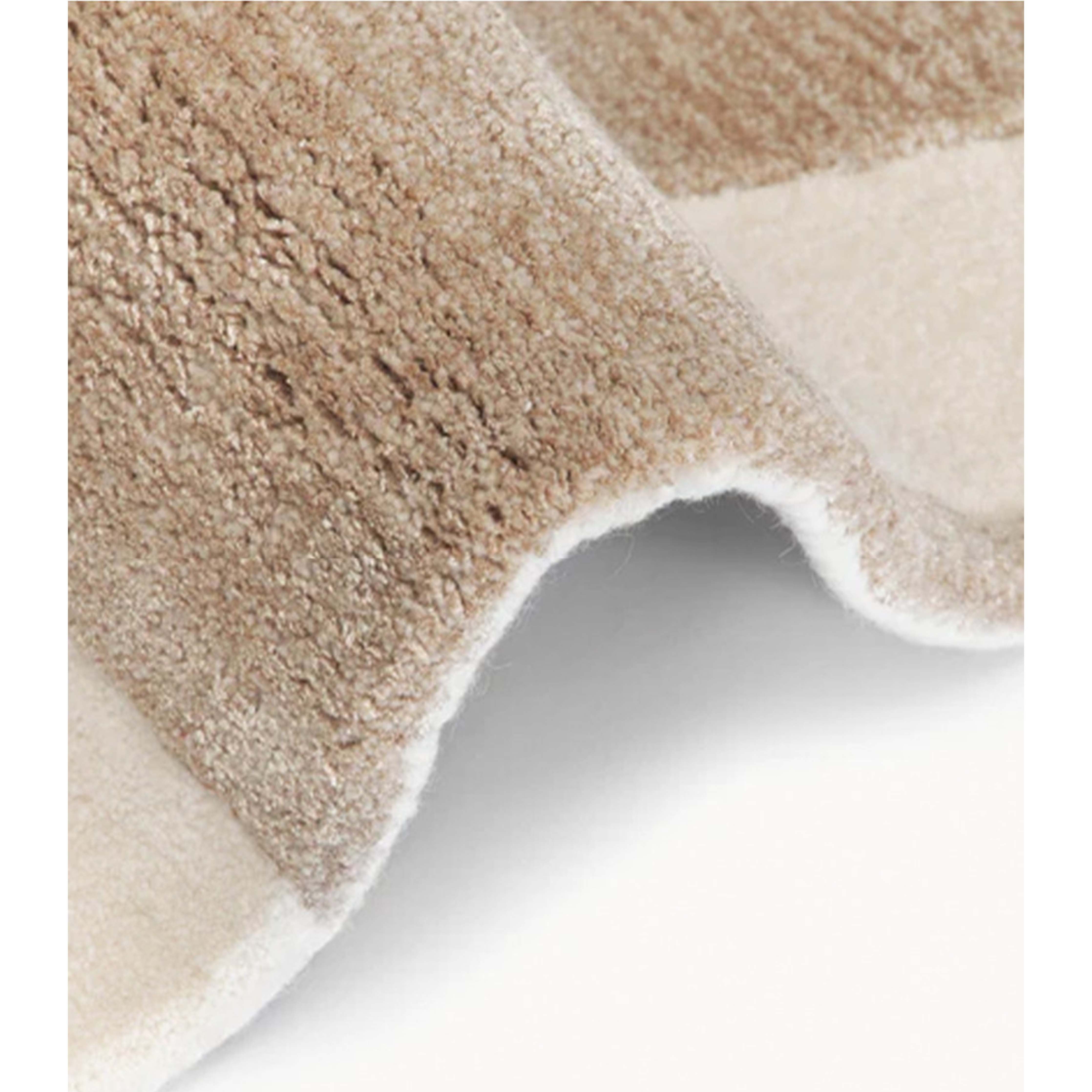 Rug382