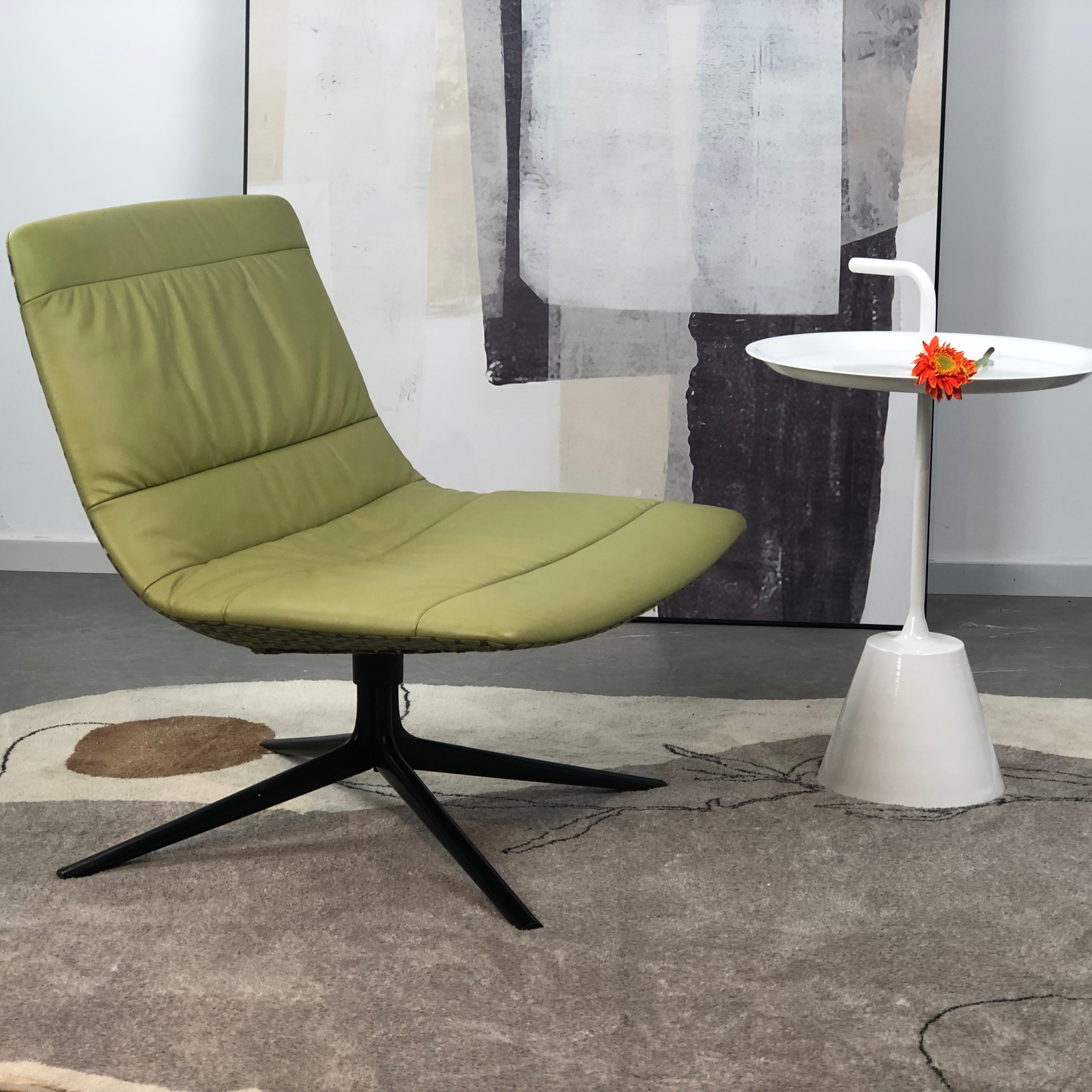 Curve - Lounge Chair