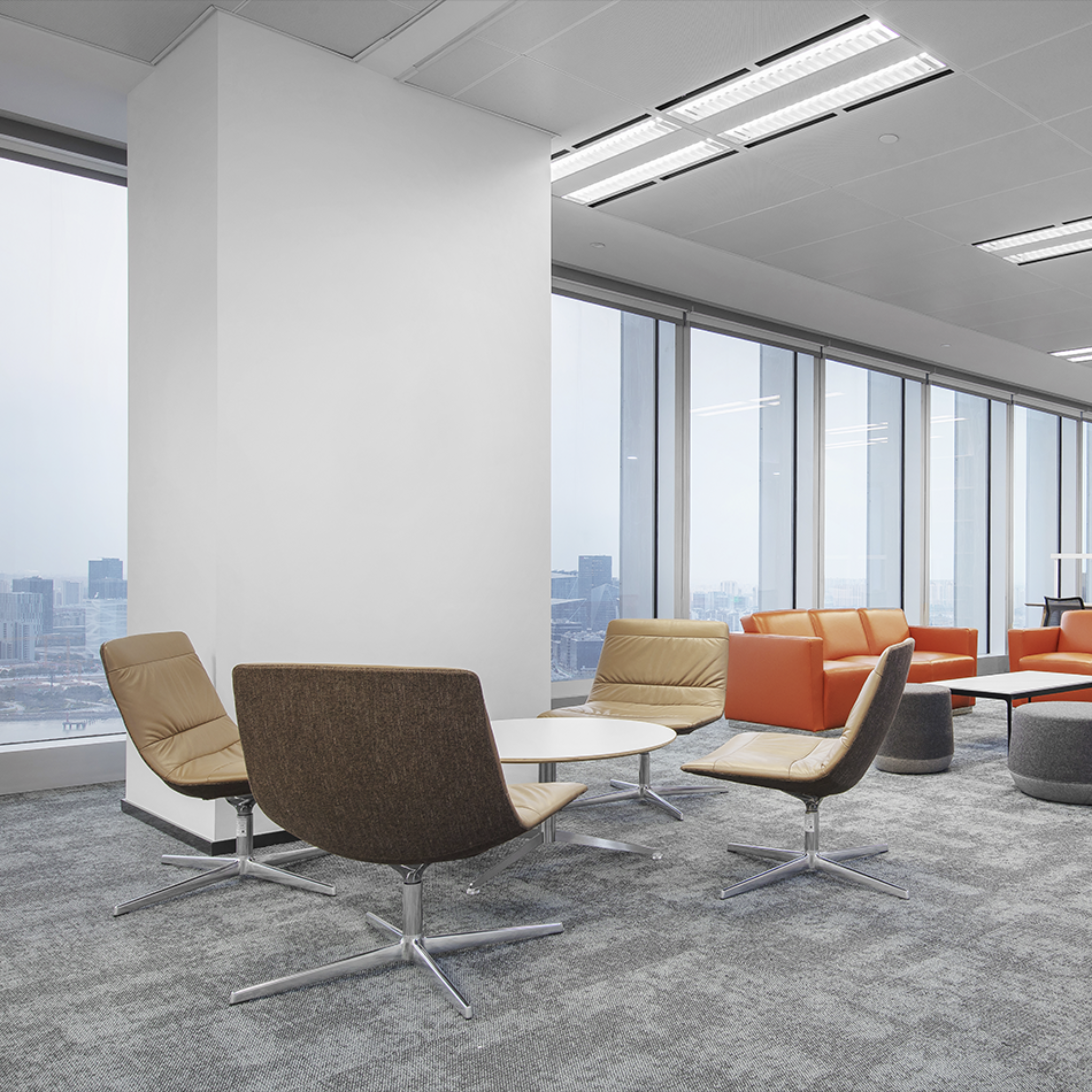 Curve - Lounge Chair