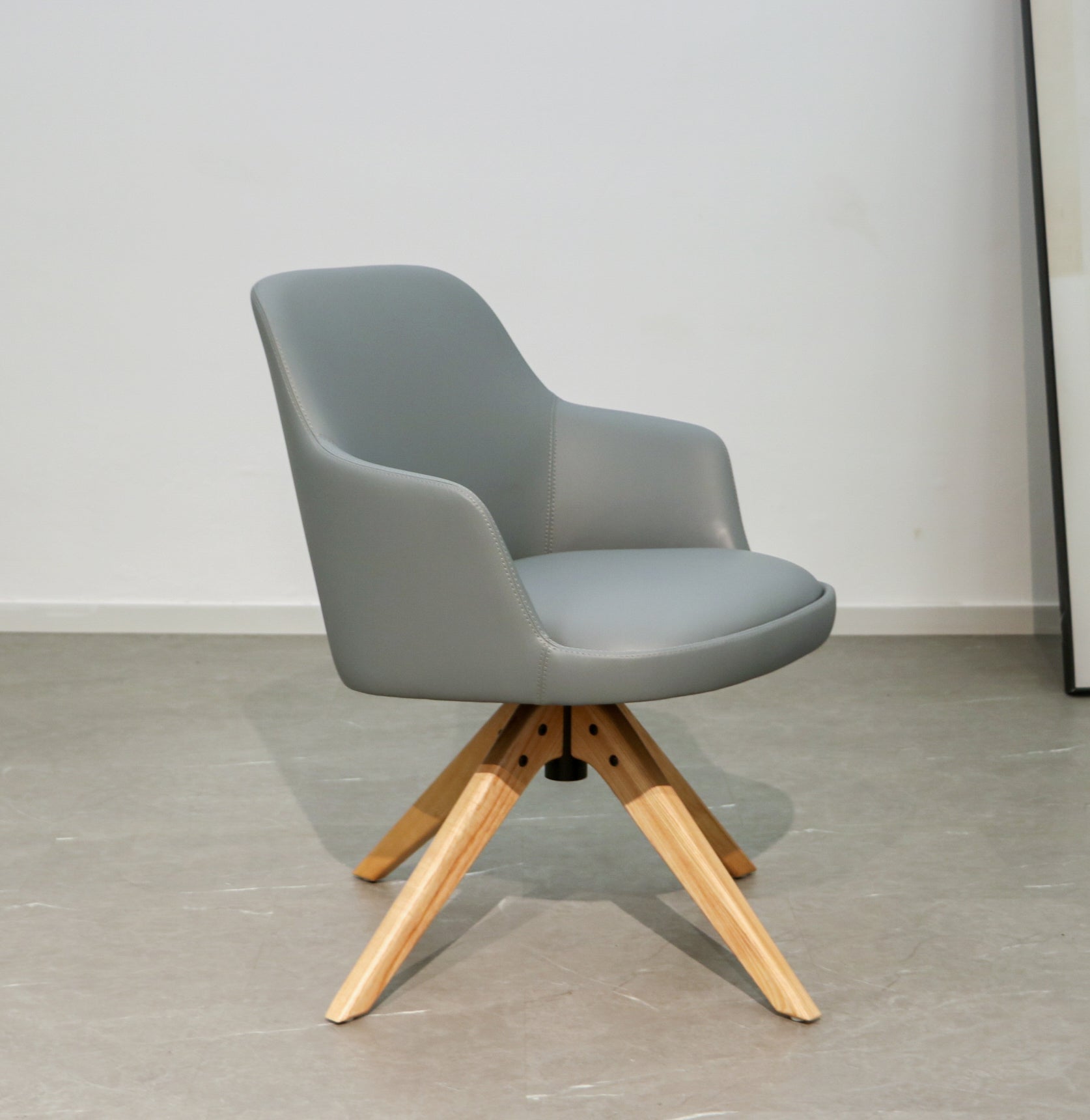 Dolphin - Office Chair