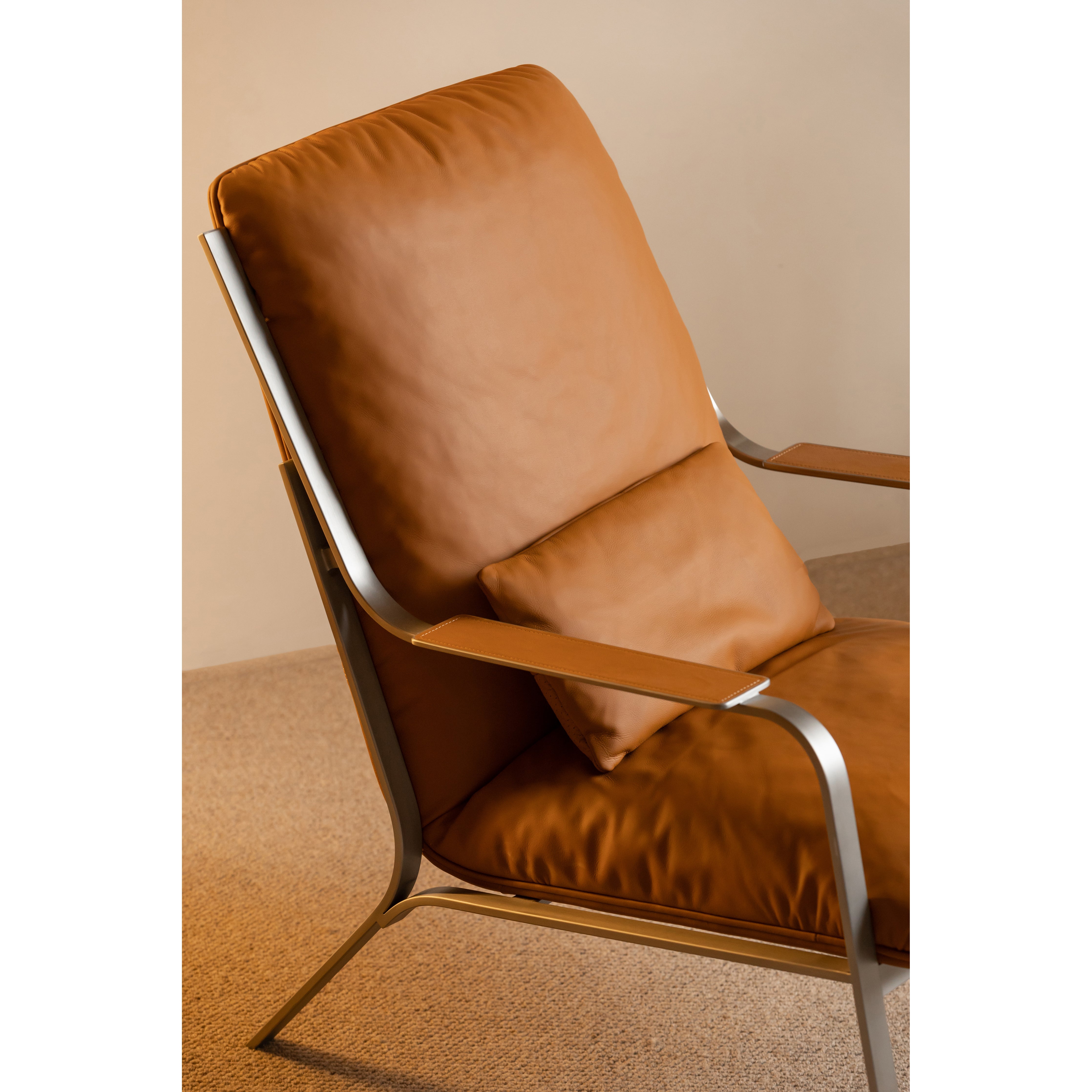 Lean - Lounge Chair (Genuine Leather)