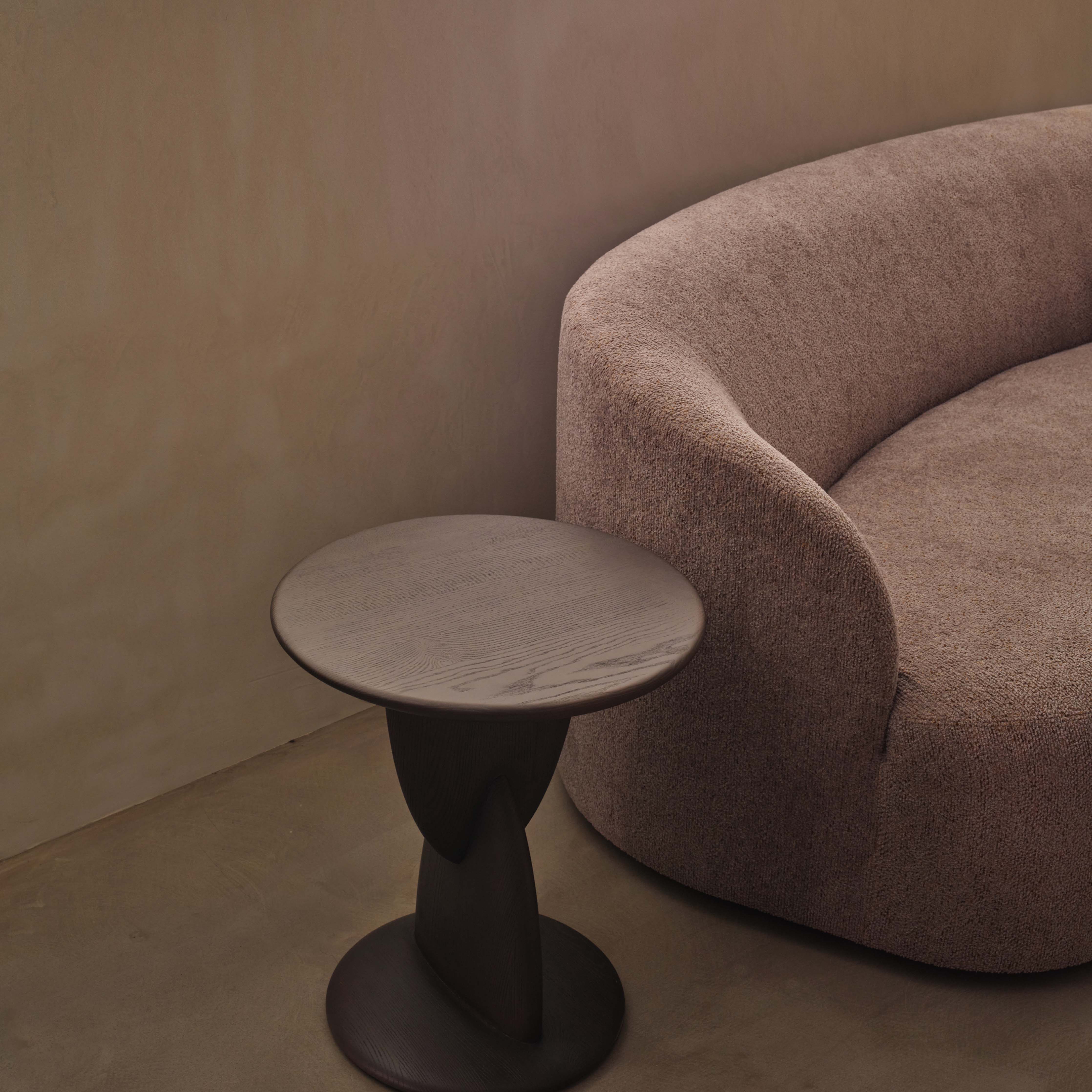 Naive - 2/3 Seater