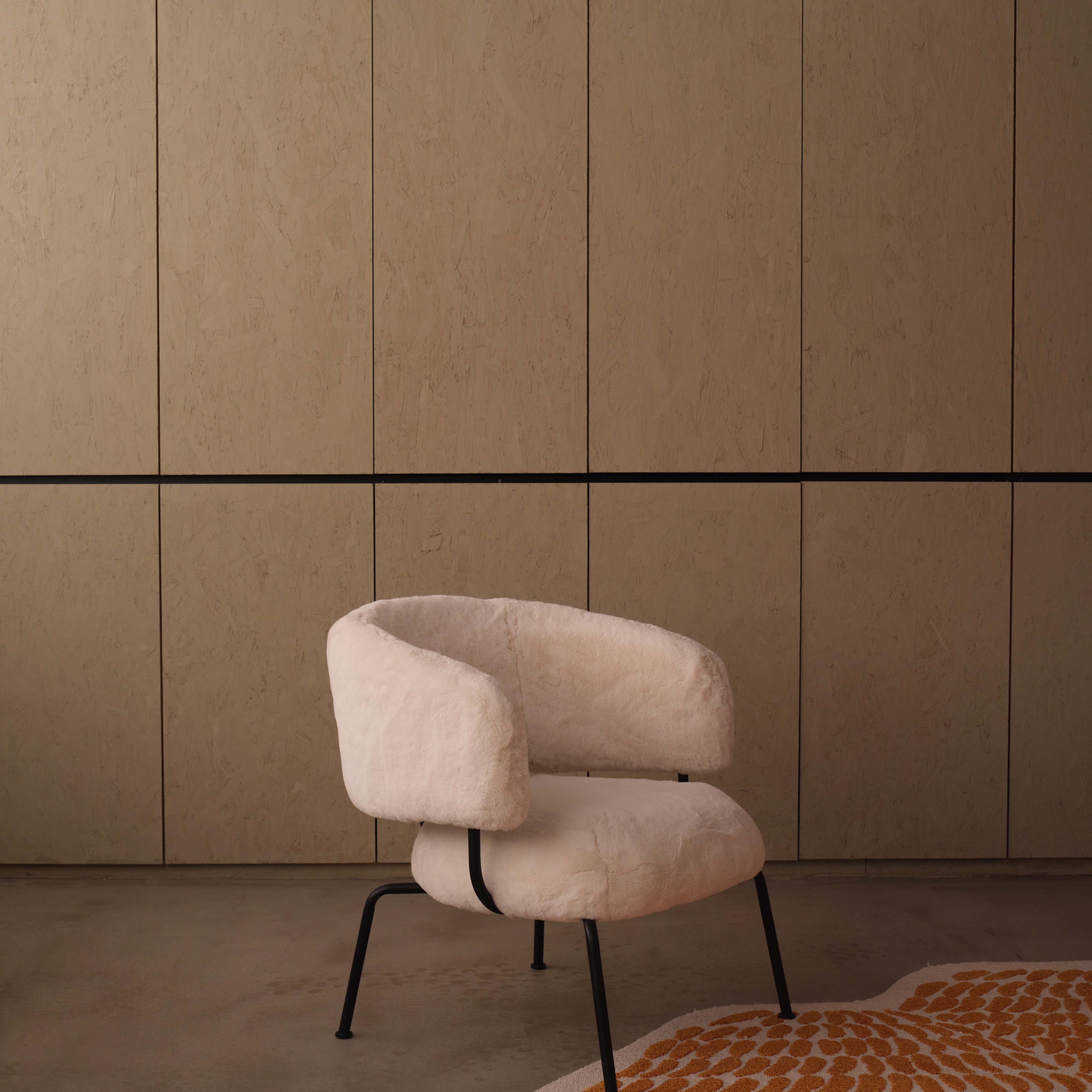 Bella - Lounge Chair