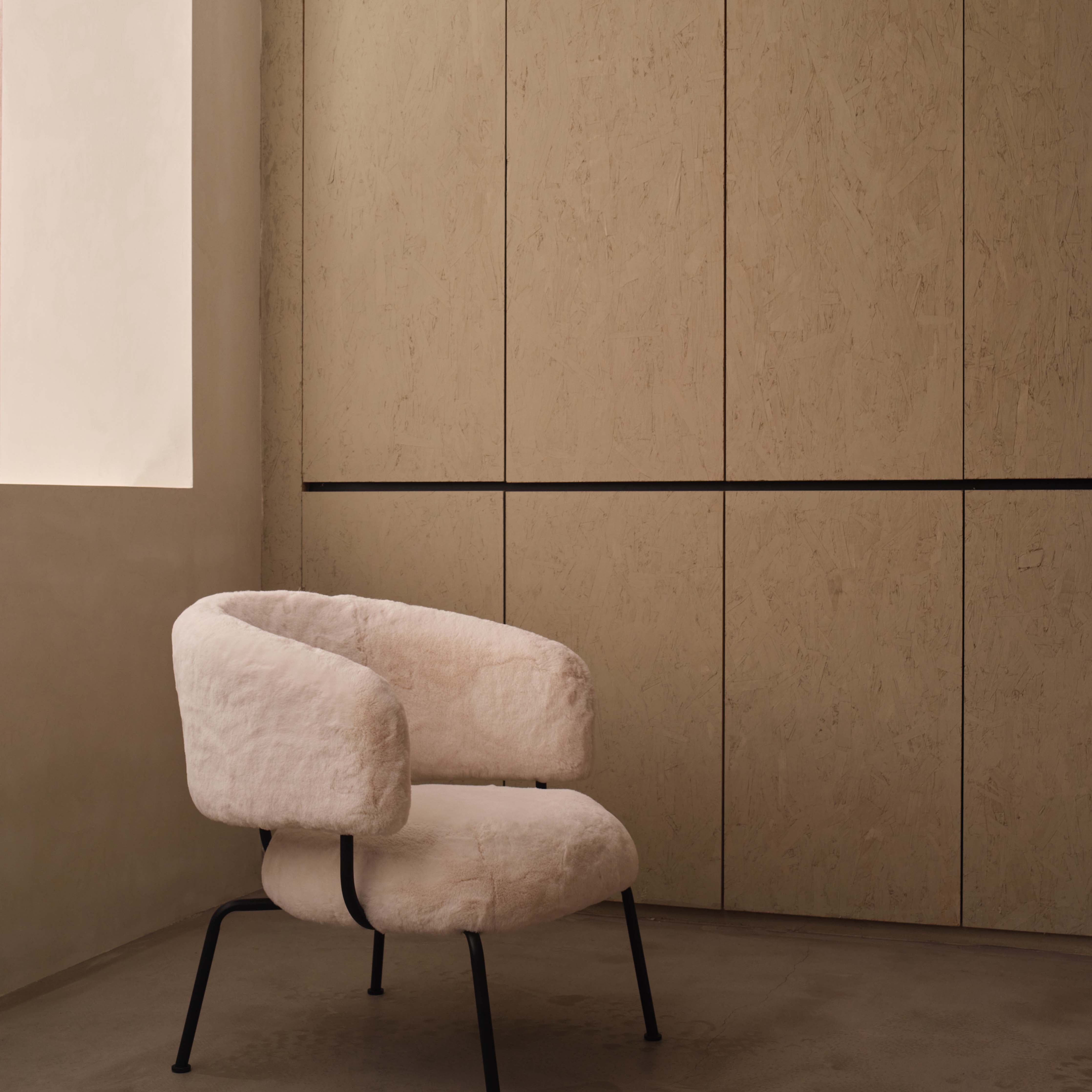 Bella - Lounge Chair