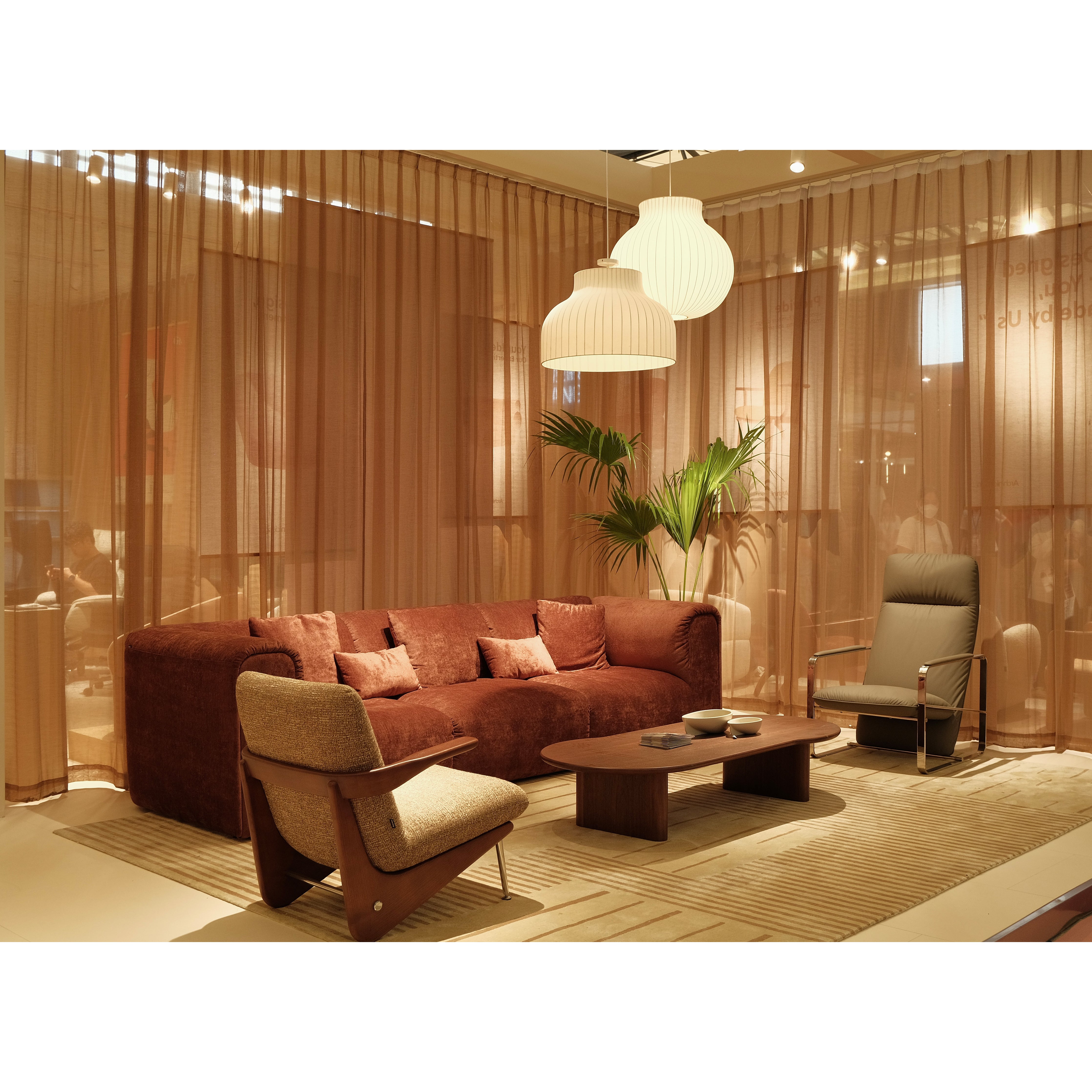 Vesi- Lounge Chair