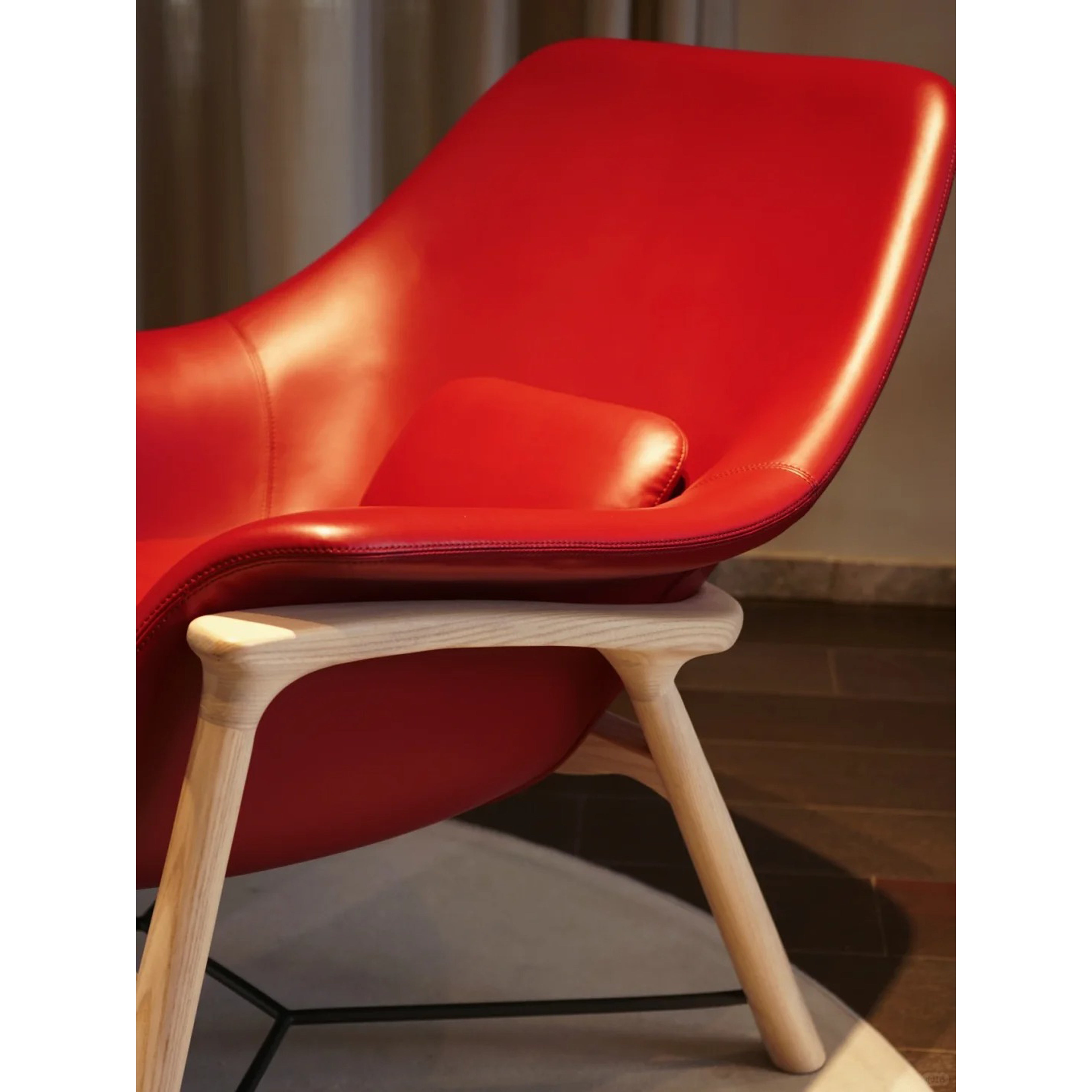 Oasis - Lounge Chair I