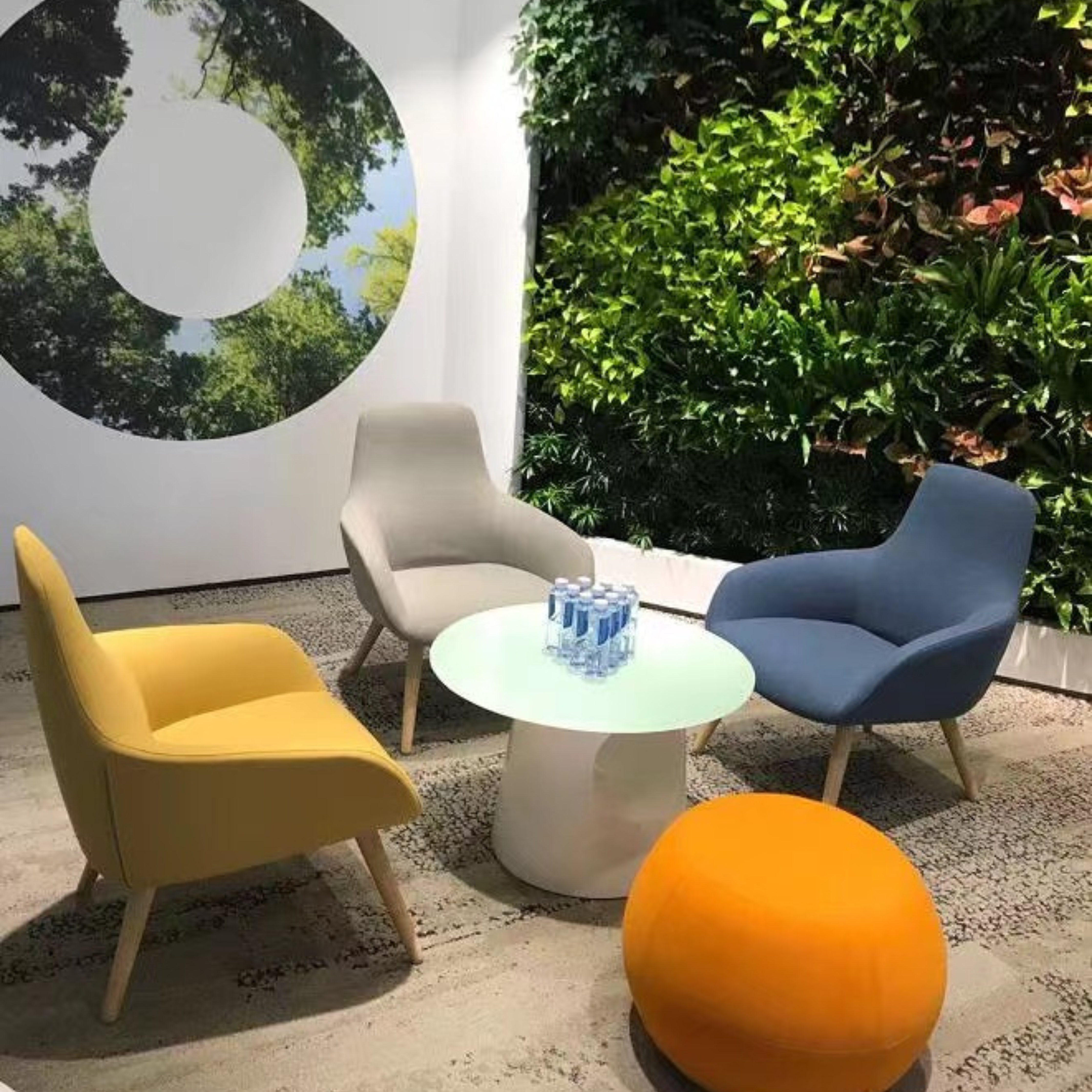 Borders - Lounge Chair