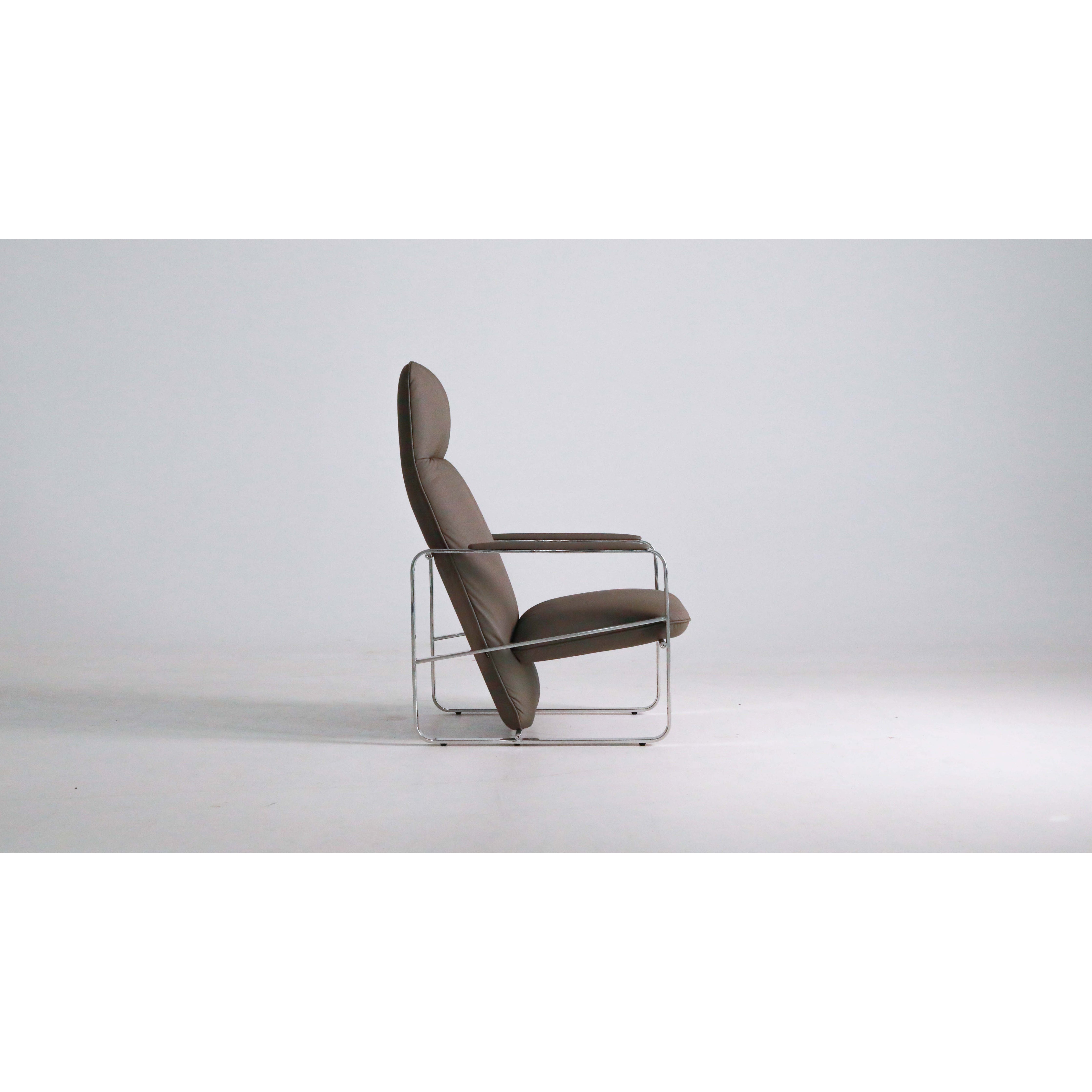 MOTIF - Lounge Chair