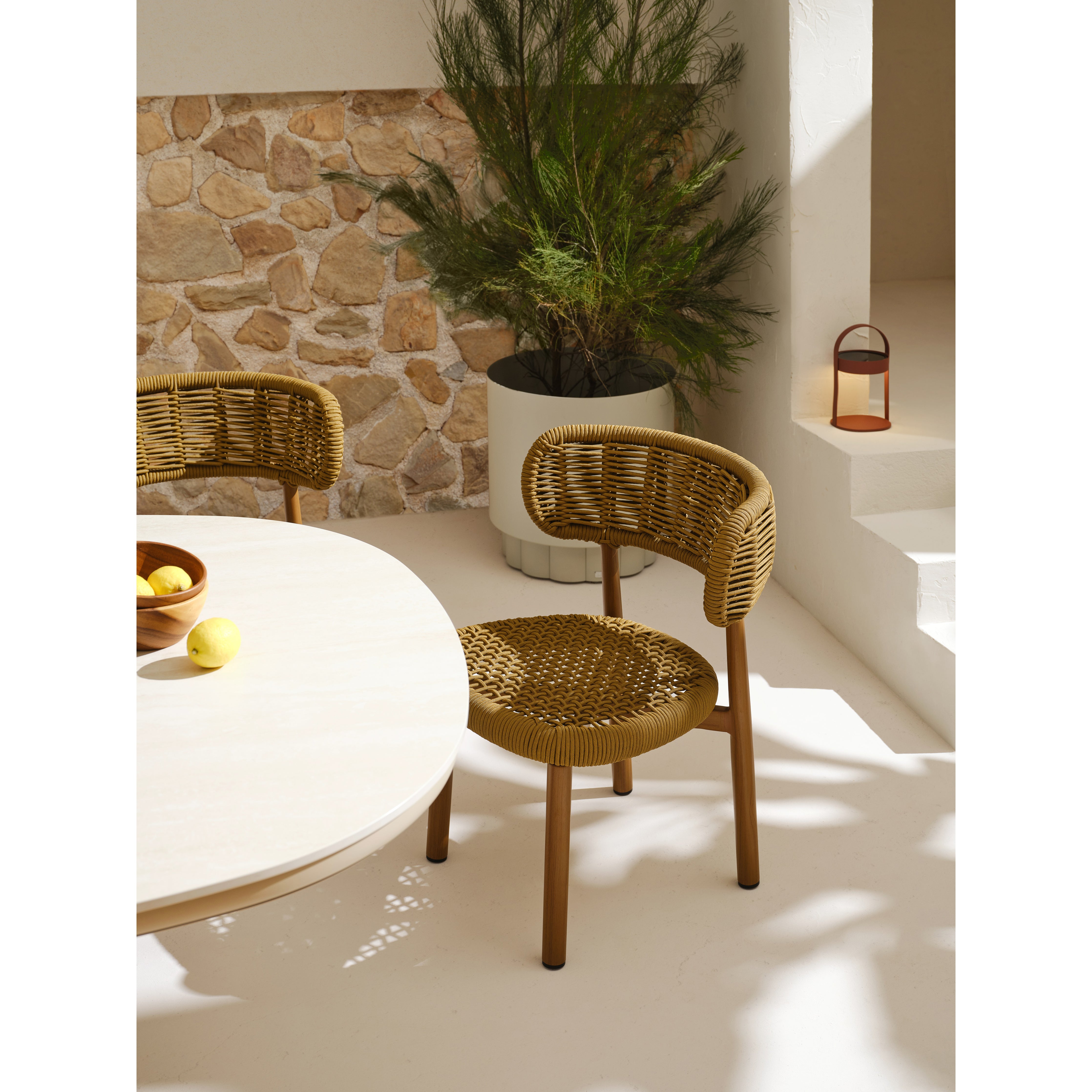 Shell - Outdoor Dining Chair