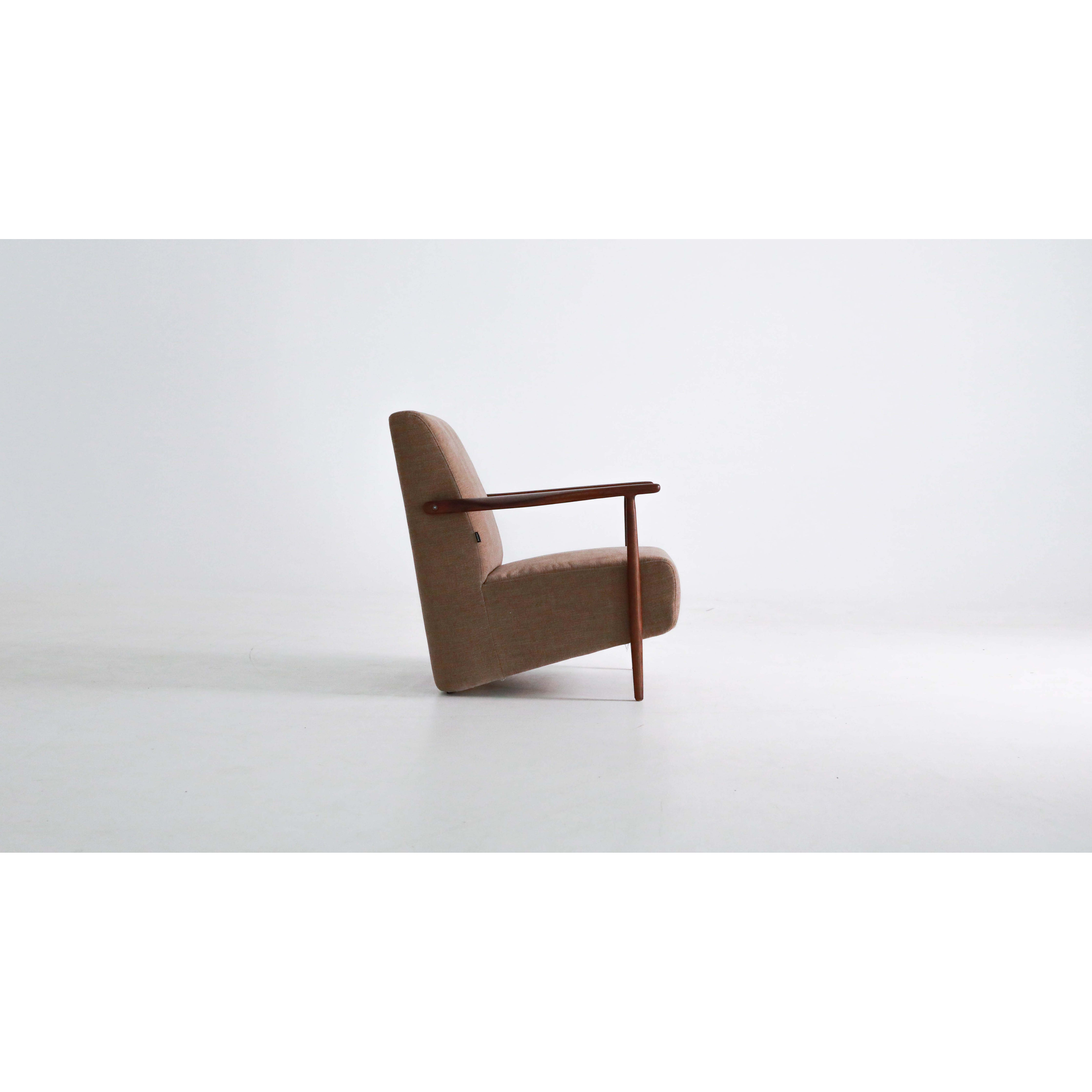Ovee - Lounge Chair