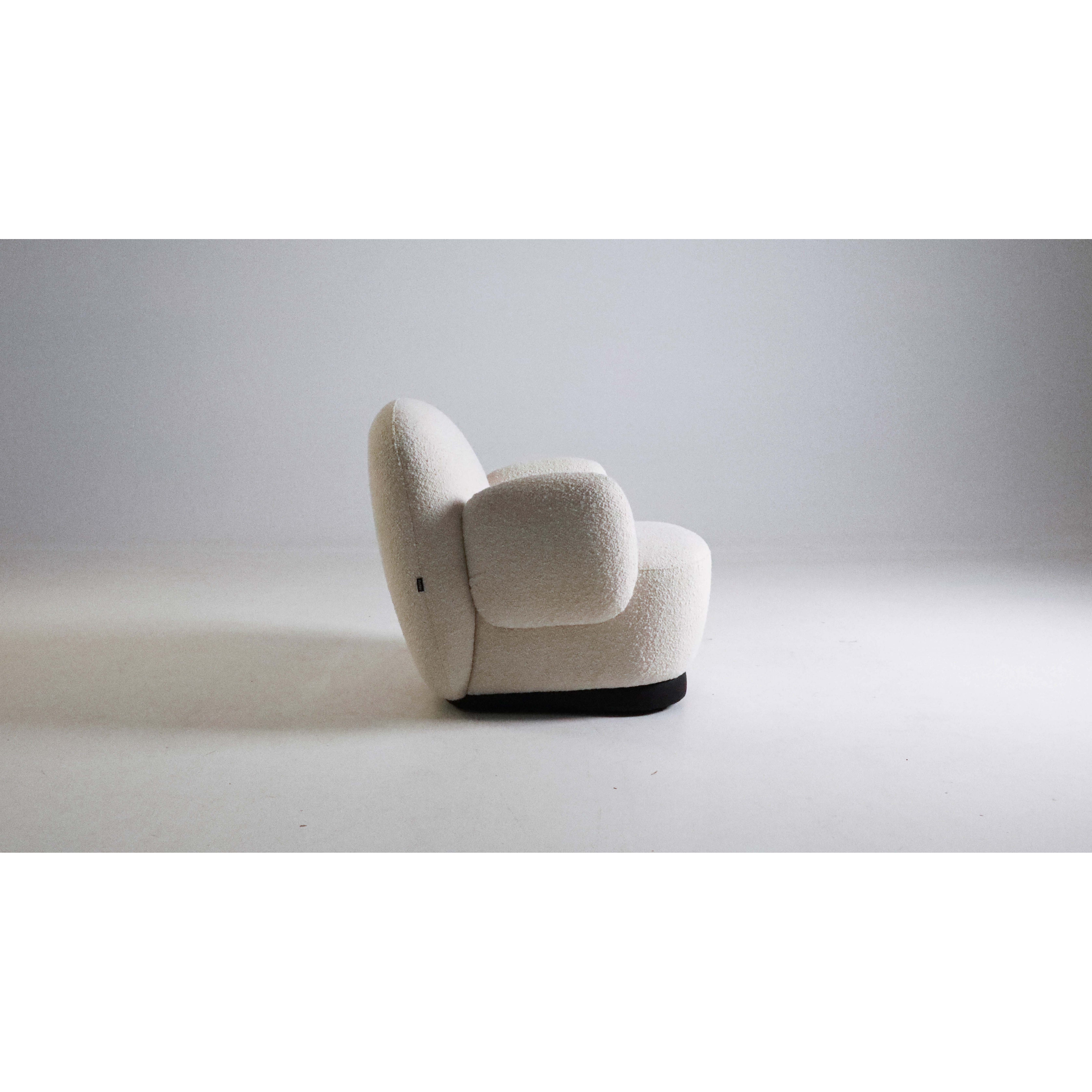 Petra - Lounge Chair