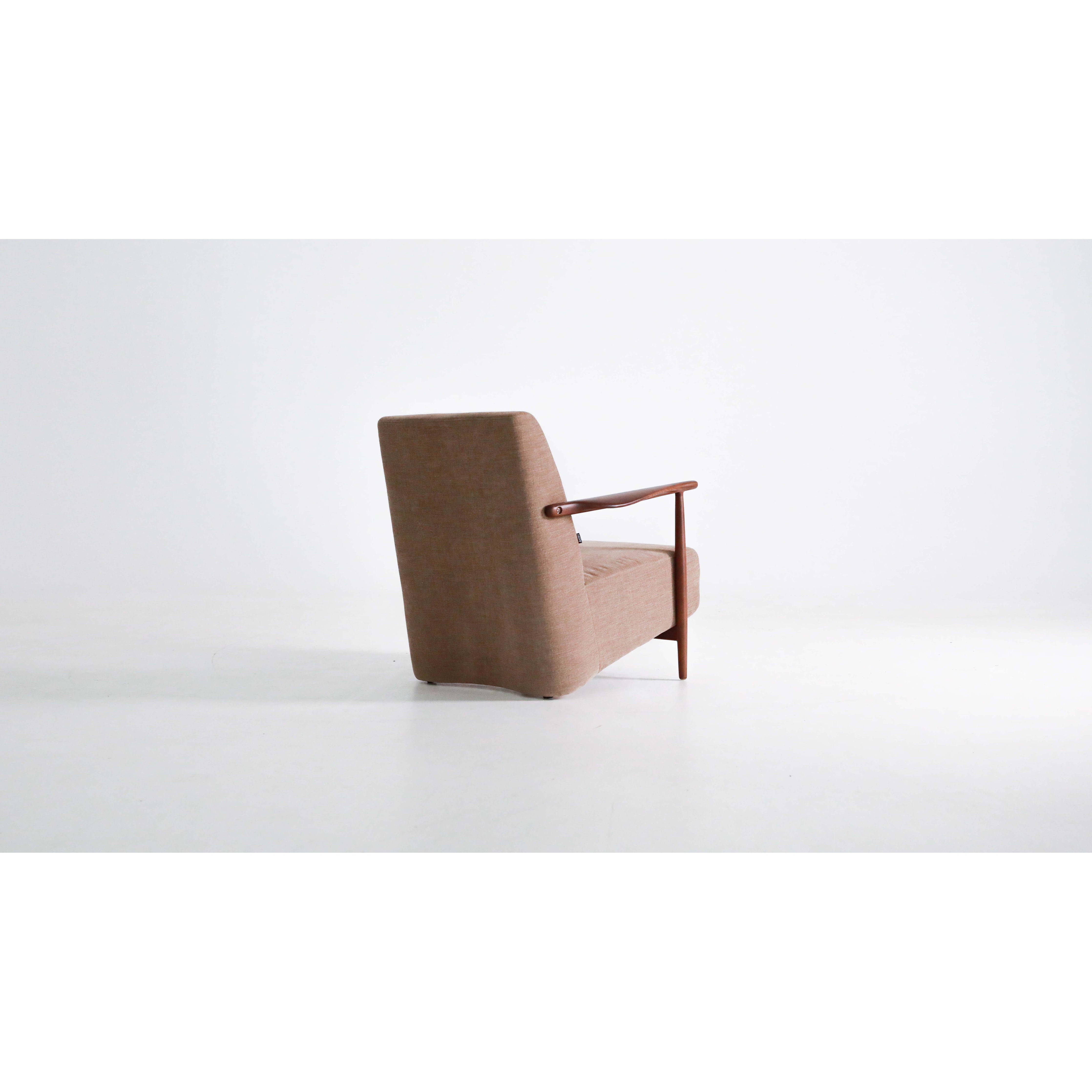 Ovee - Lounge Chair