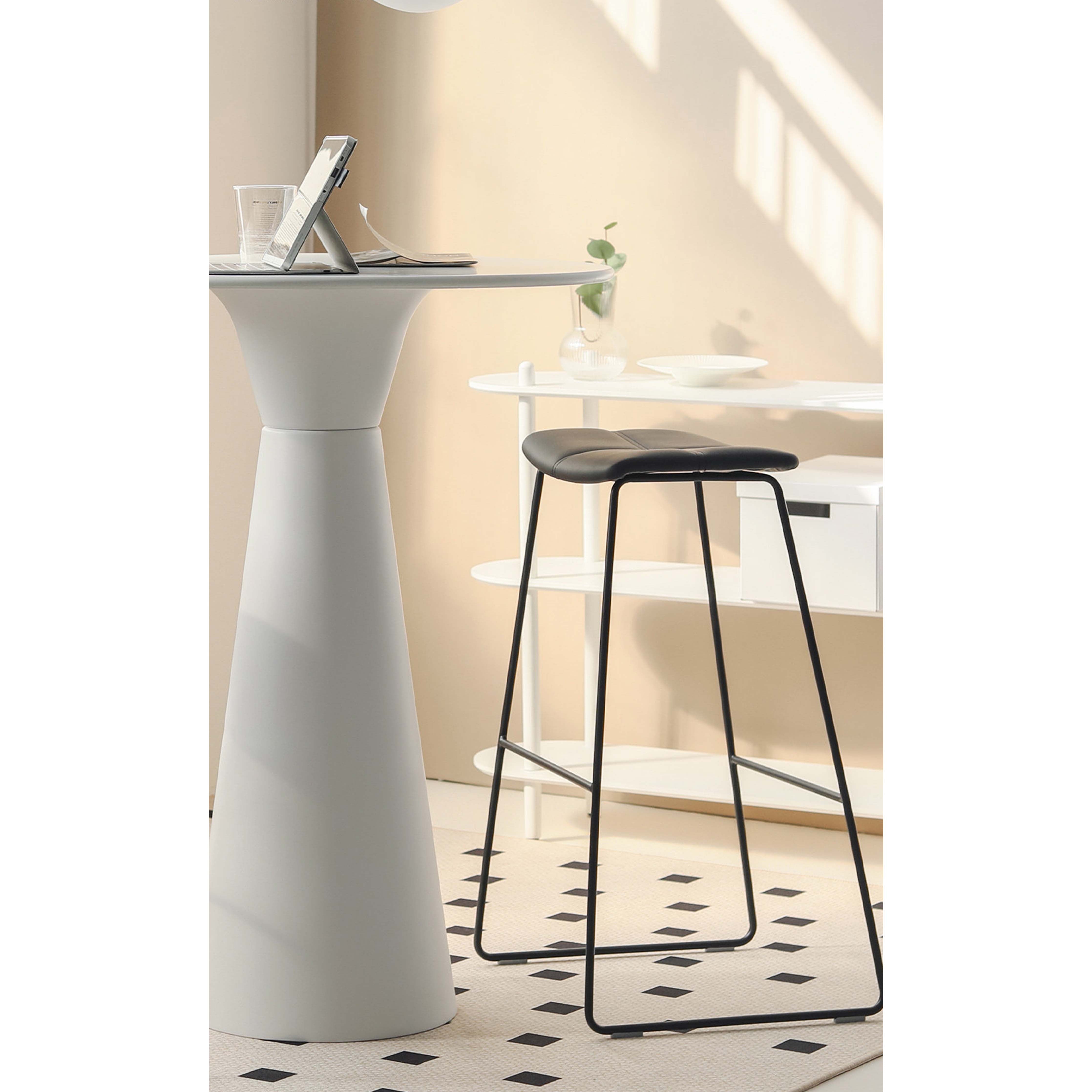 5.0 Stool - Bar Chair