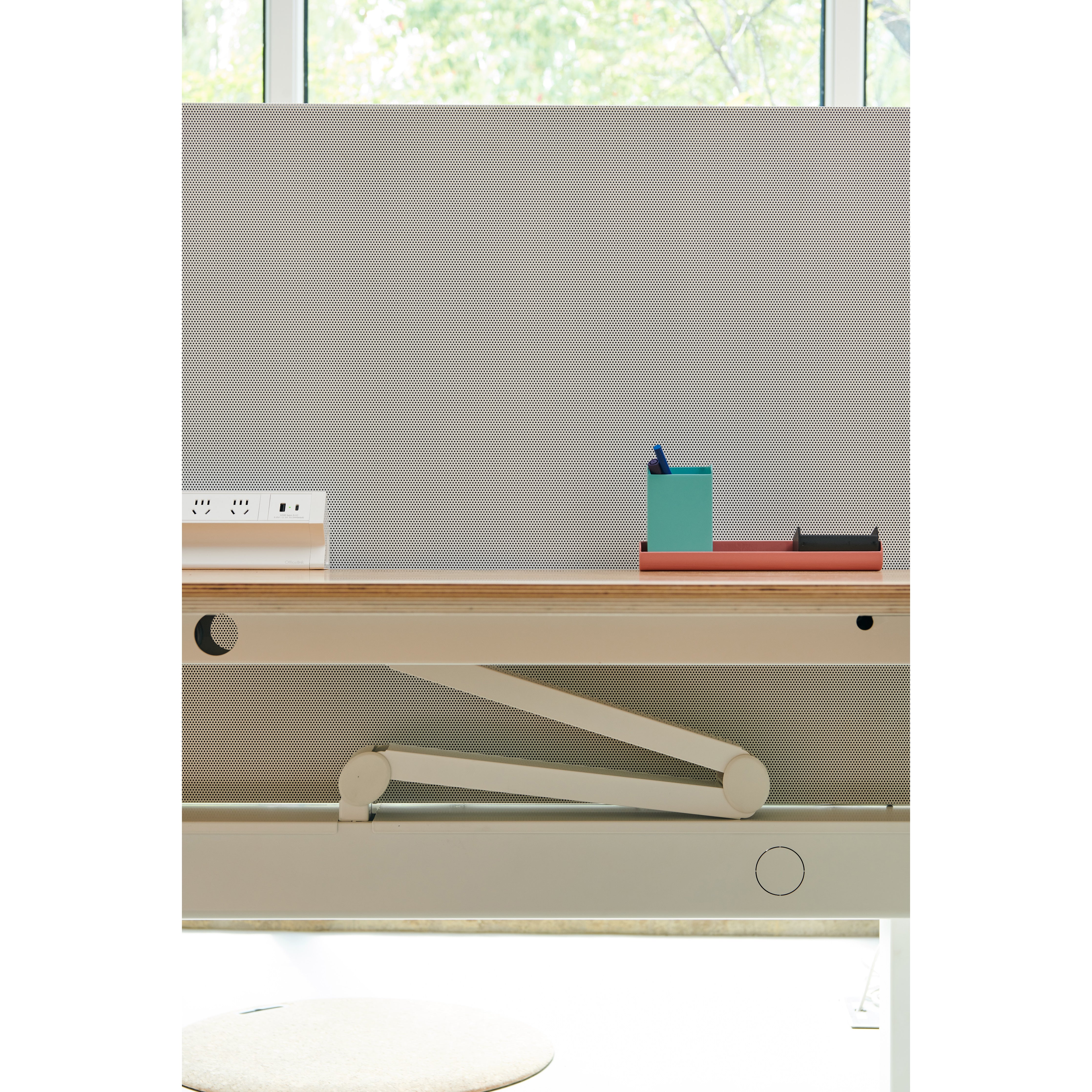 Mana Passion - Working Desk (Height Adjustable)