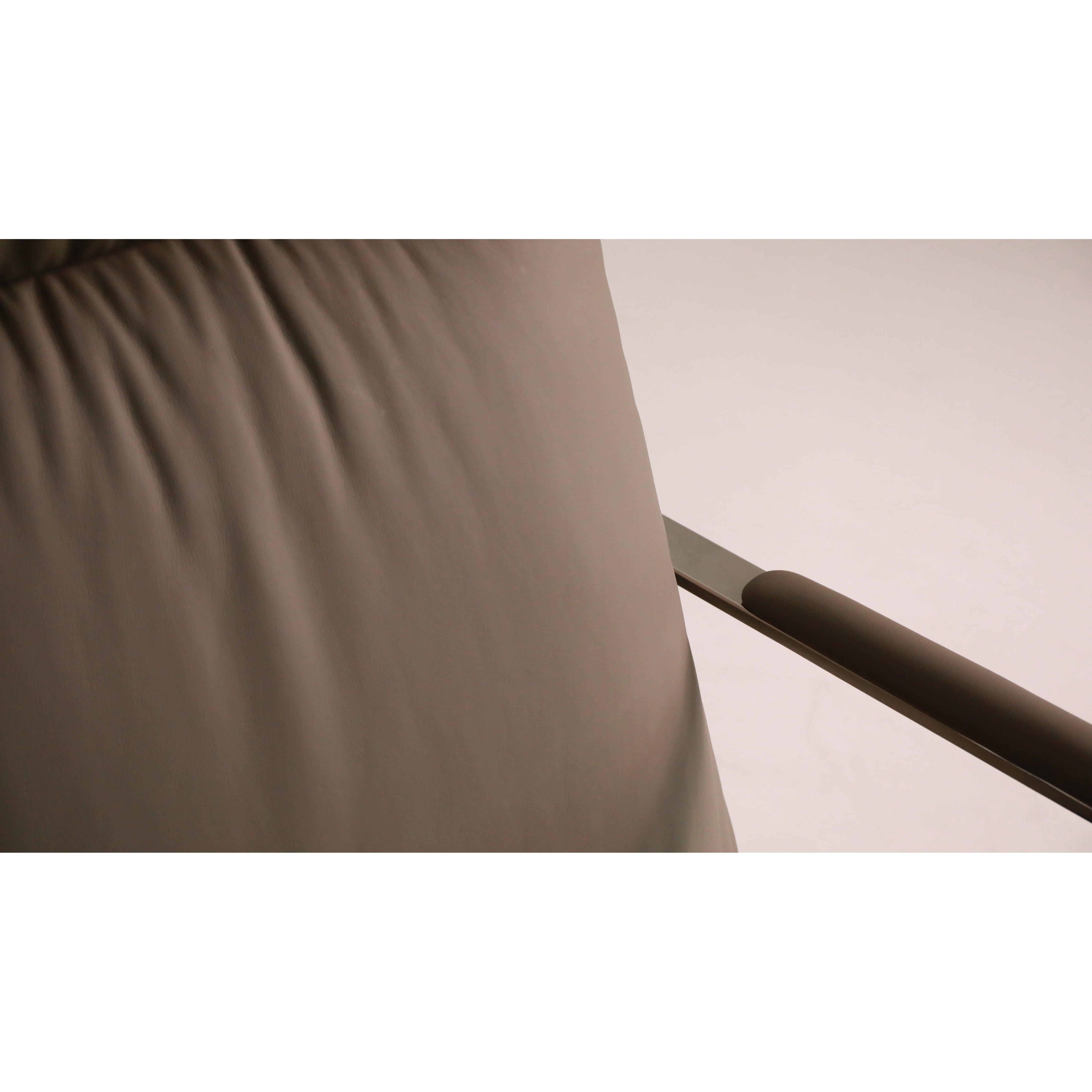 MOTIF - Lounge Chair