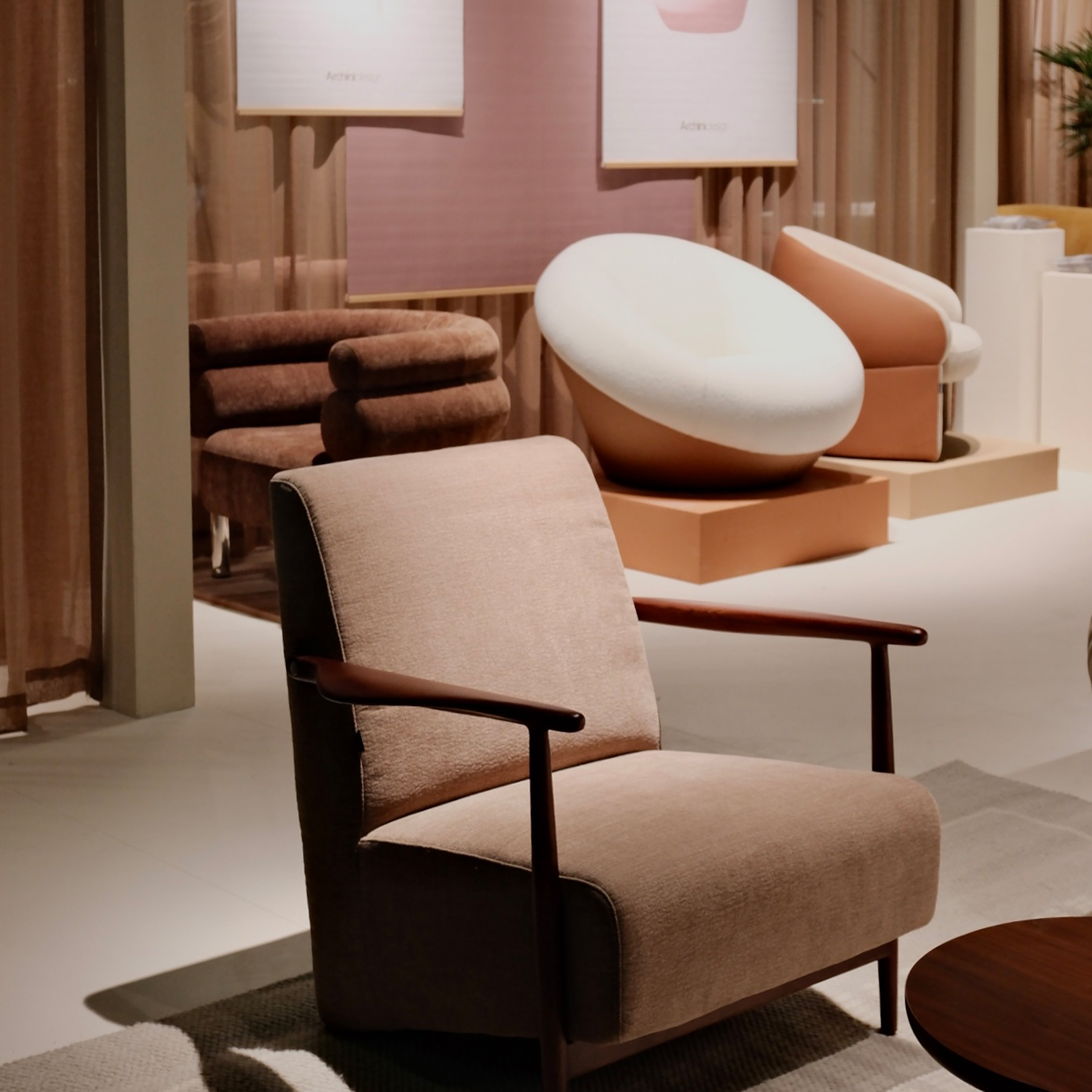Ovee - Lounge Chair