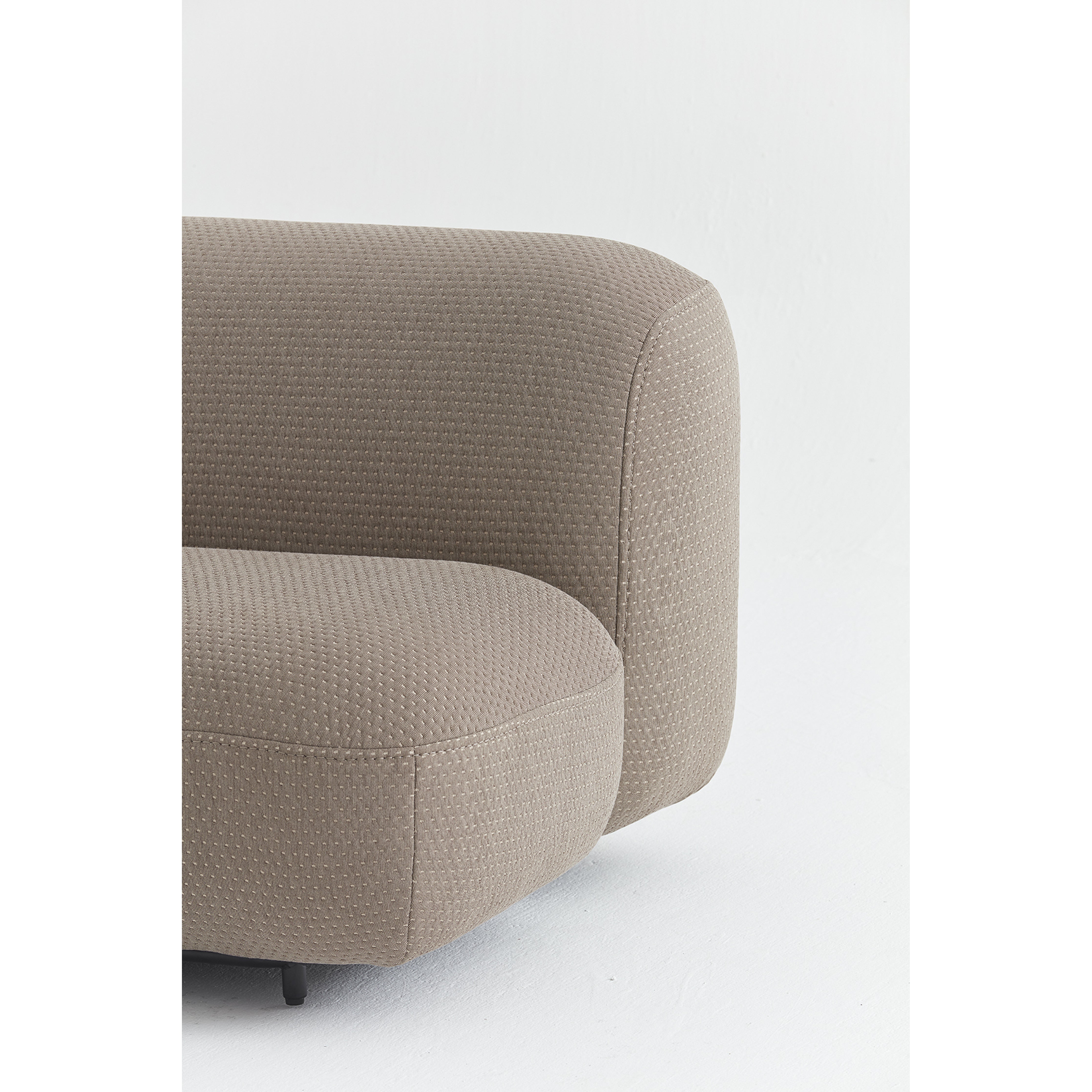 Bric - Lounge Chair