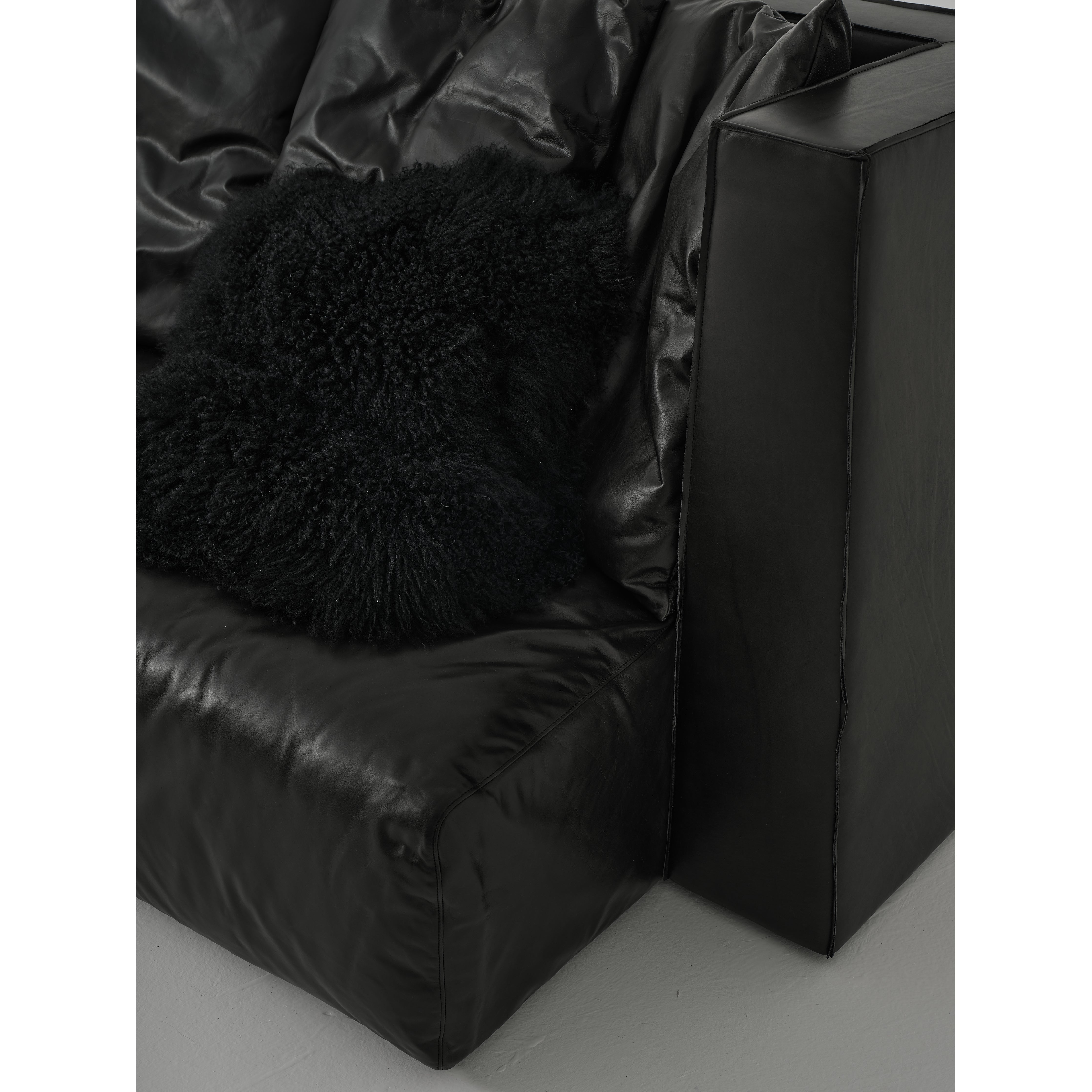 Dazzling - Lounge Chair (Genuine Leather)