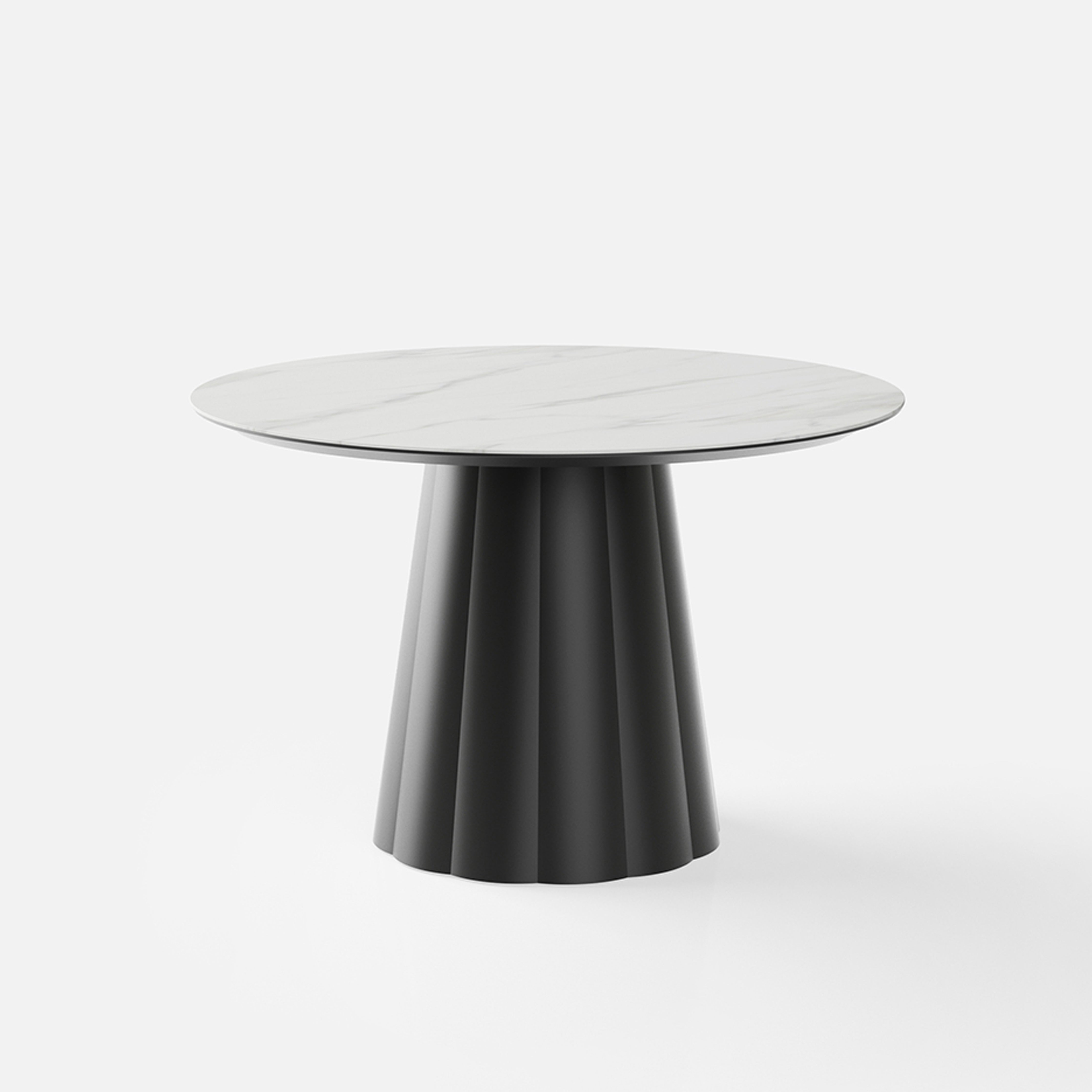 Gral - Dining Table