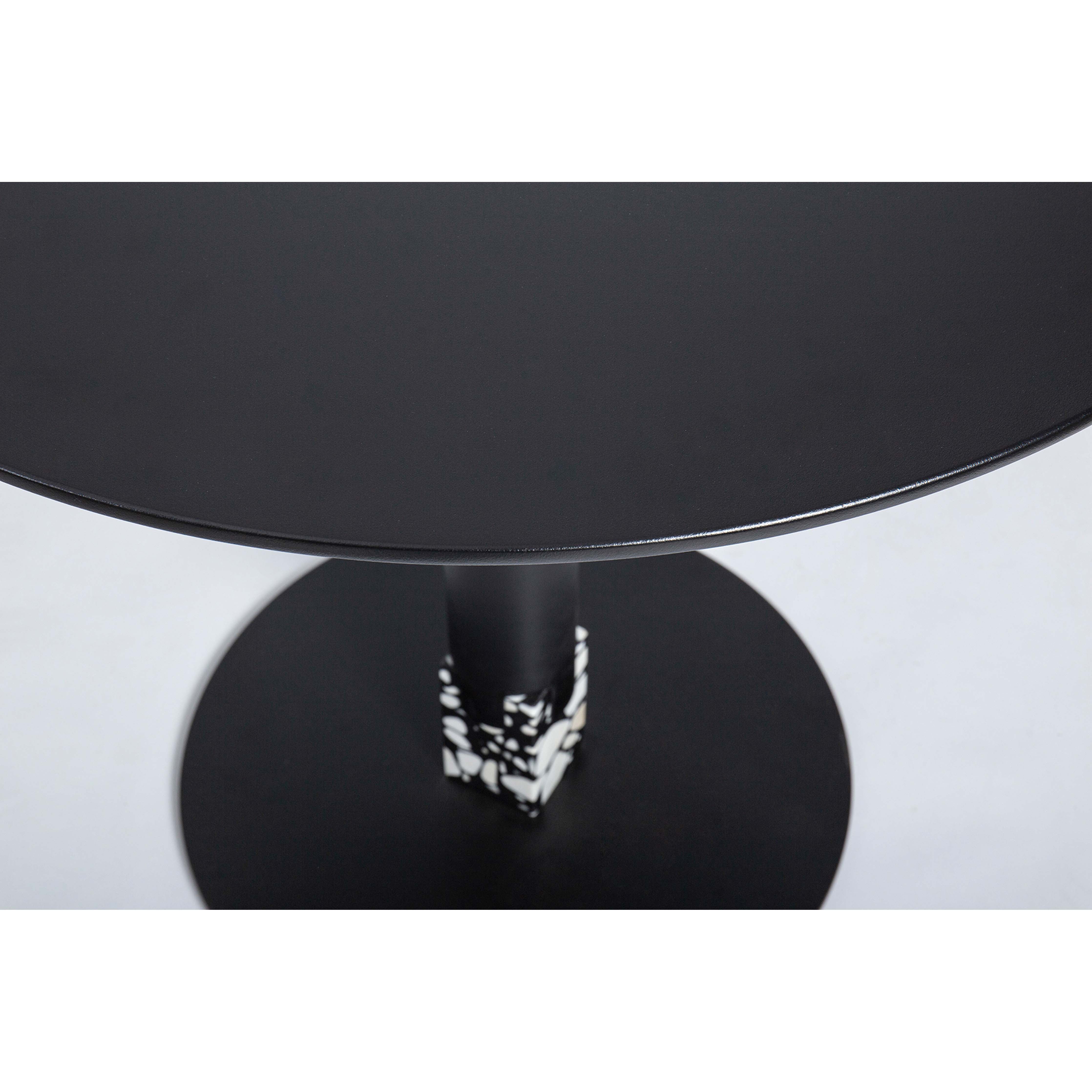 Merge - Round Dining Table