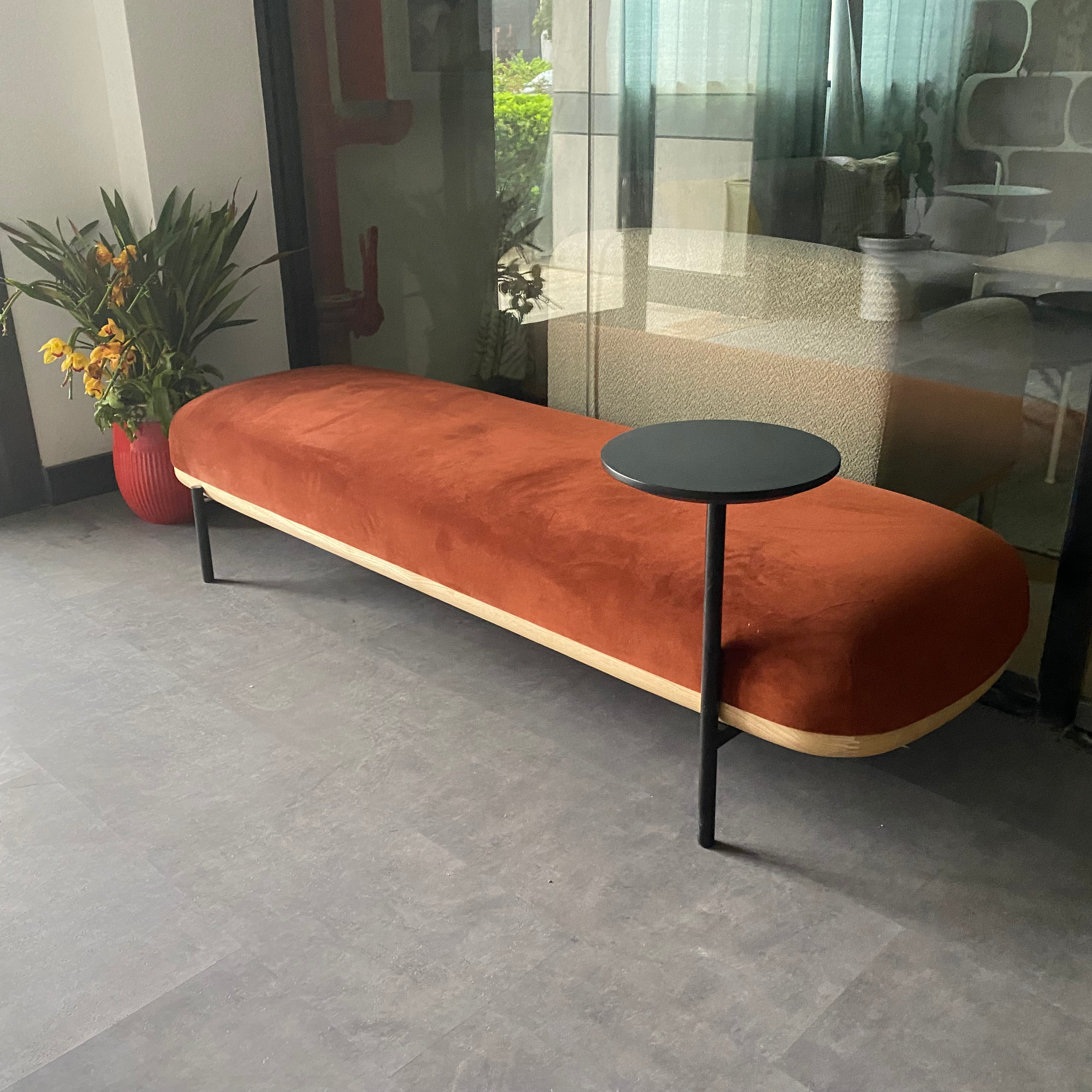 Cloud V2 - Bench
