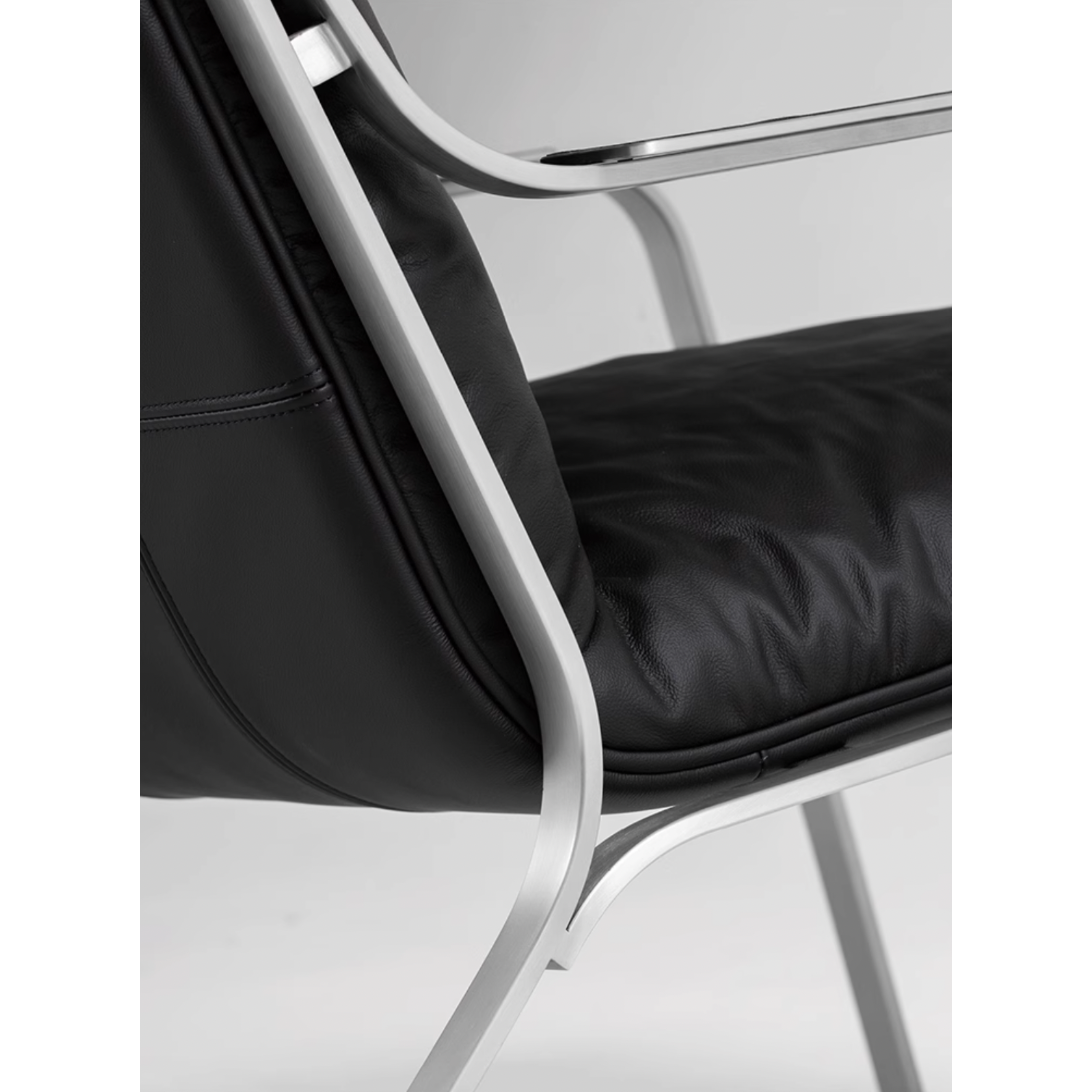 Lean - Lounge Chair (Genuine Leather)