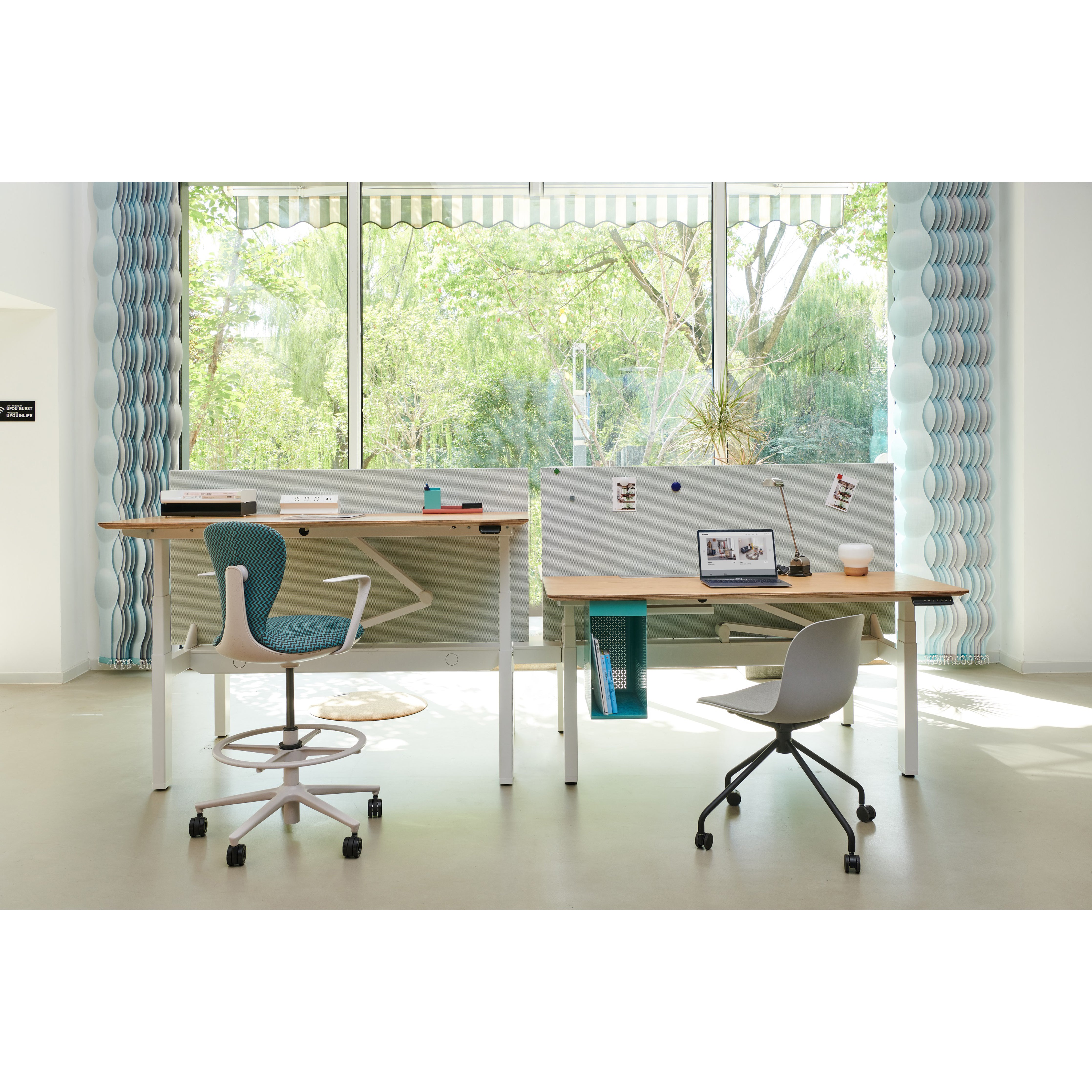 MANEXA - Height Adjustable Table