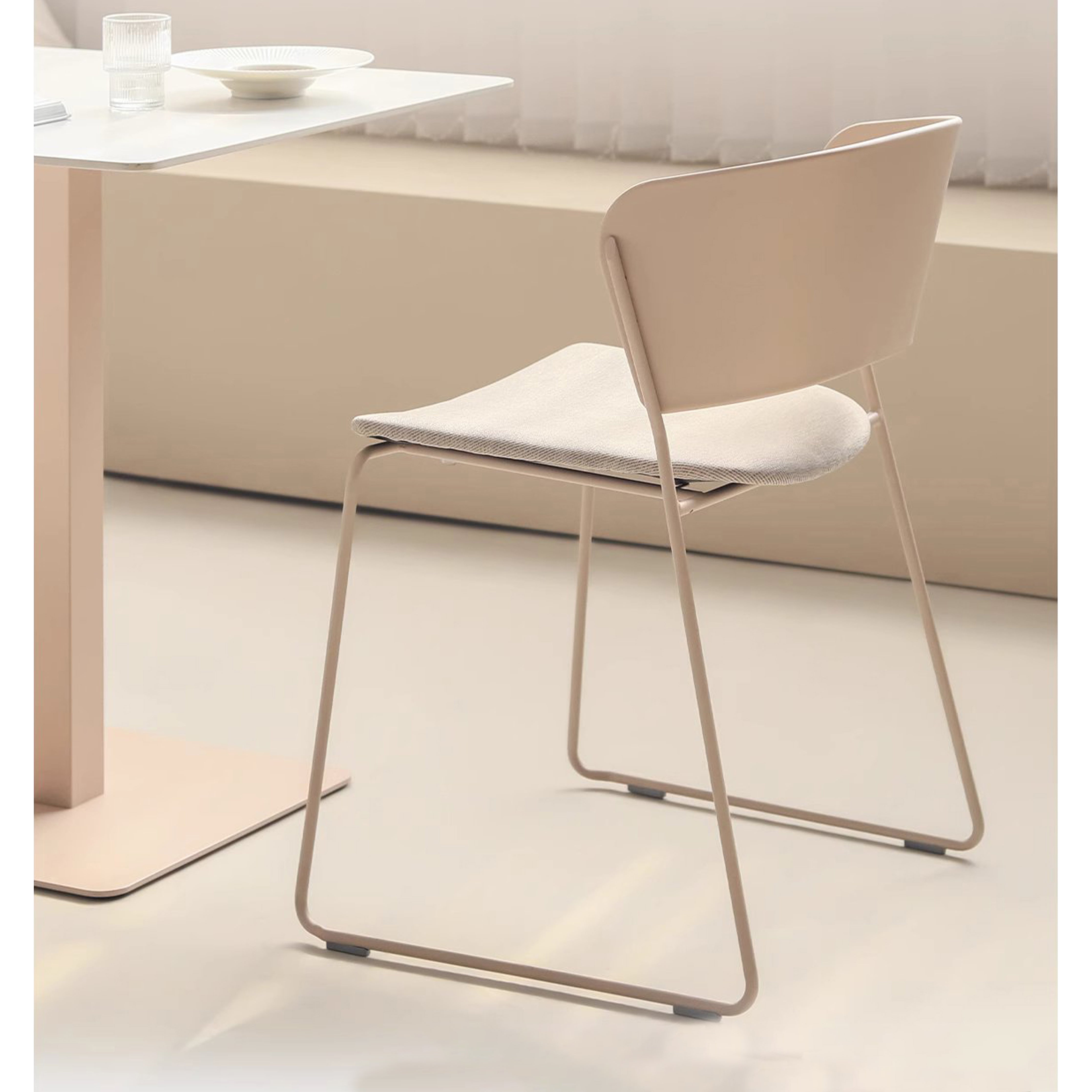 4.0 - Dining Chair (PP)