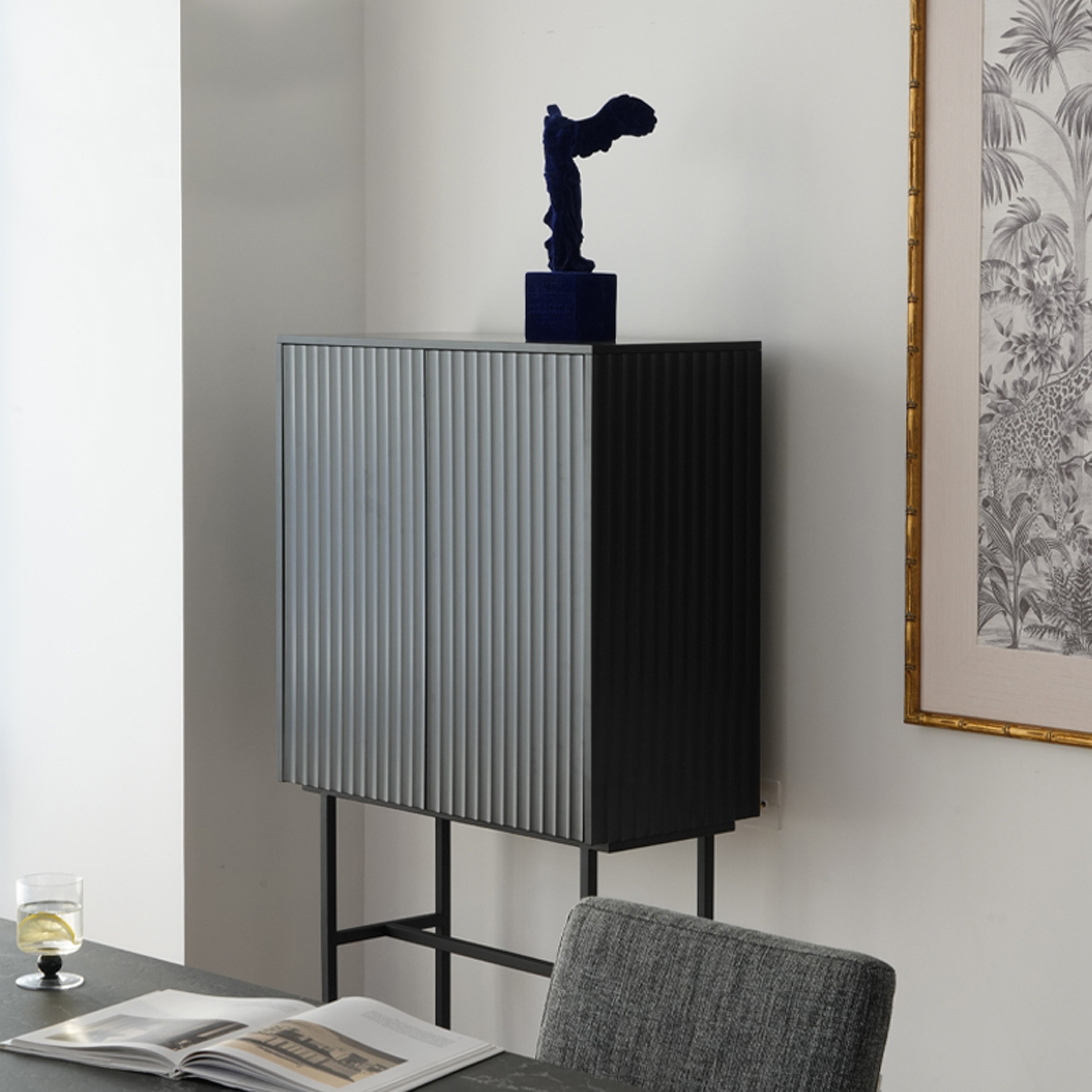 Wave II - Cabinet