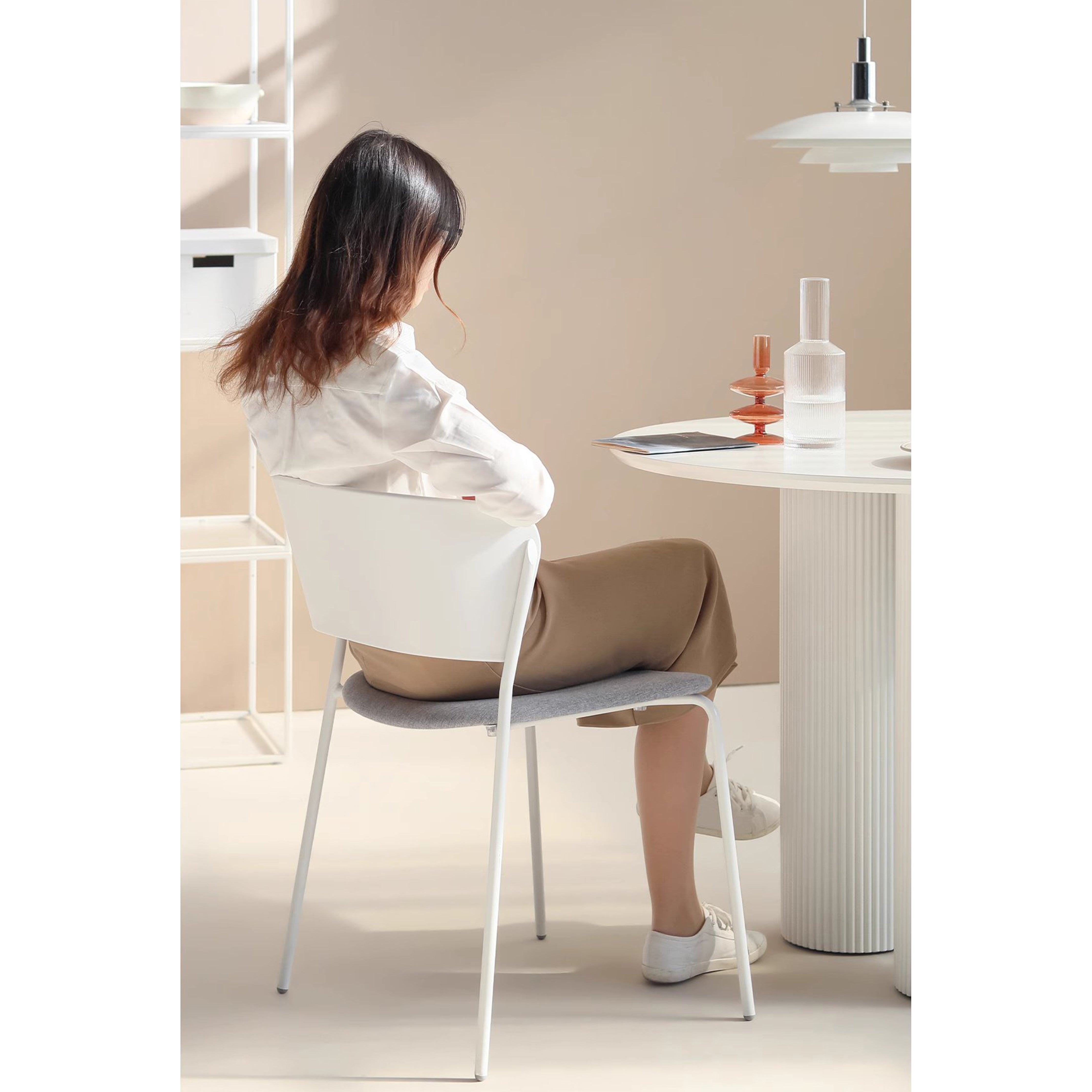 4.0 - Dining Chair (PP)