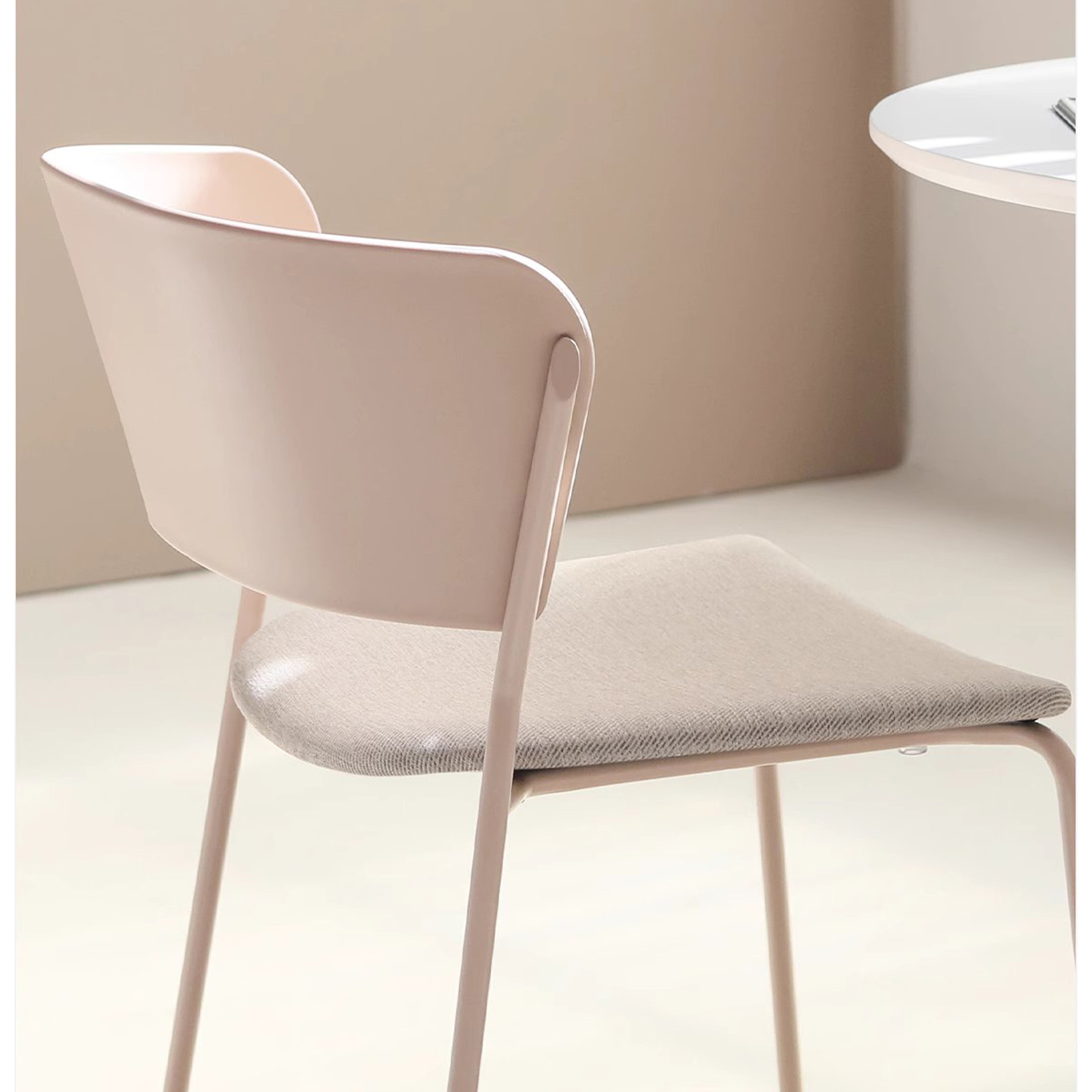 4.0 - Dining Chair (PP)