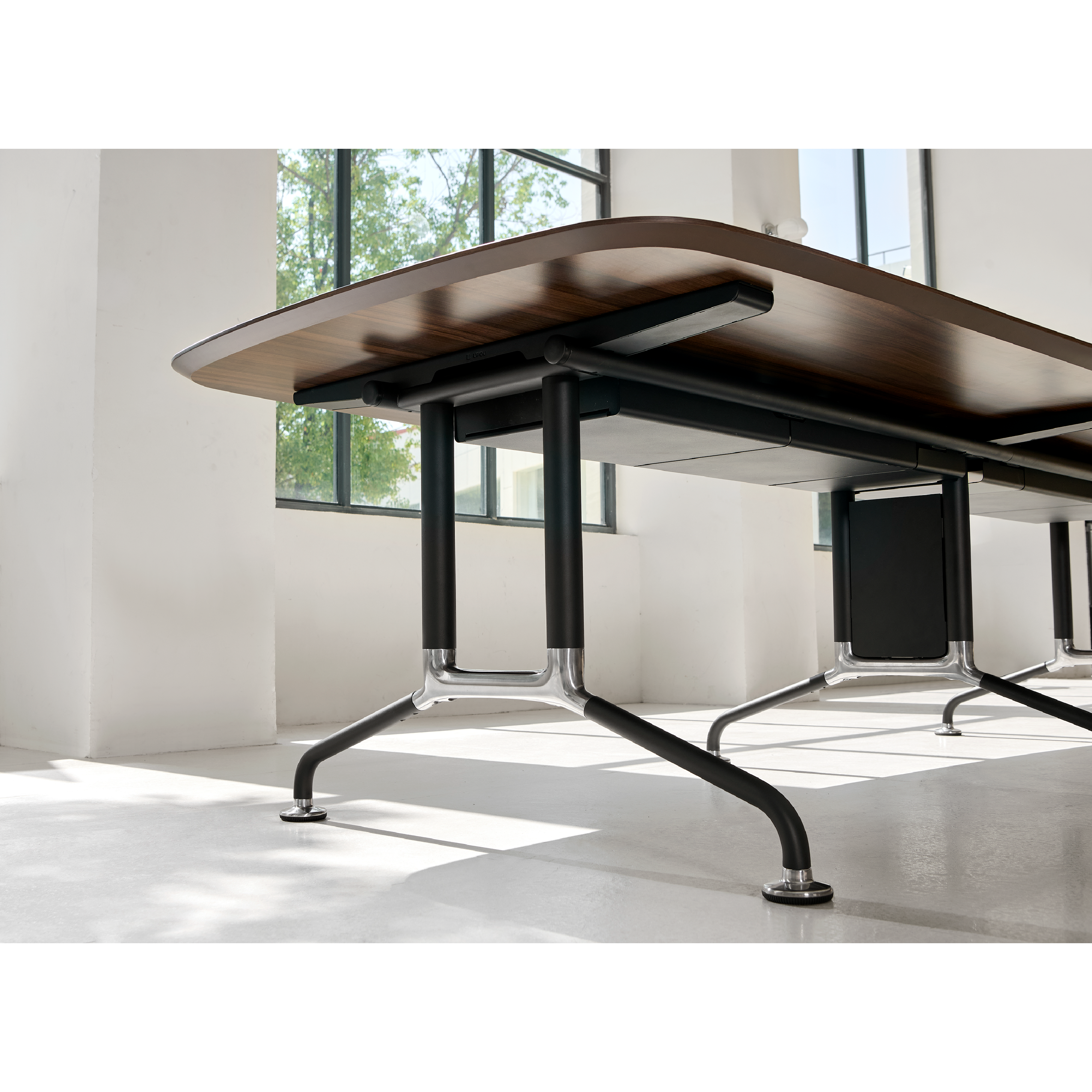 ORAE - Conference Table