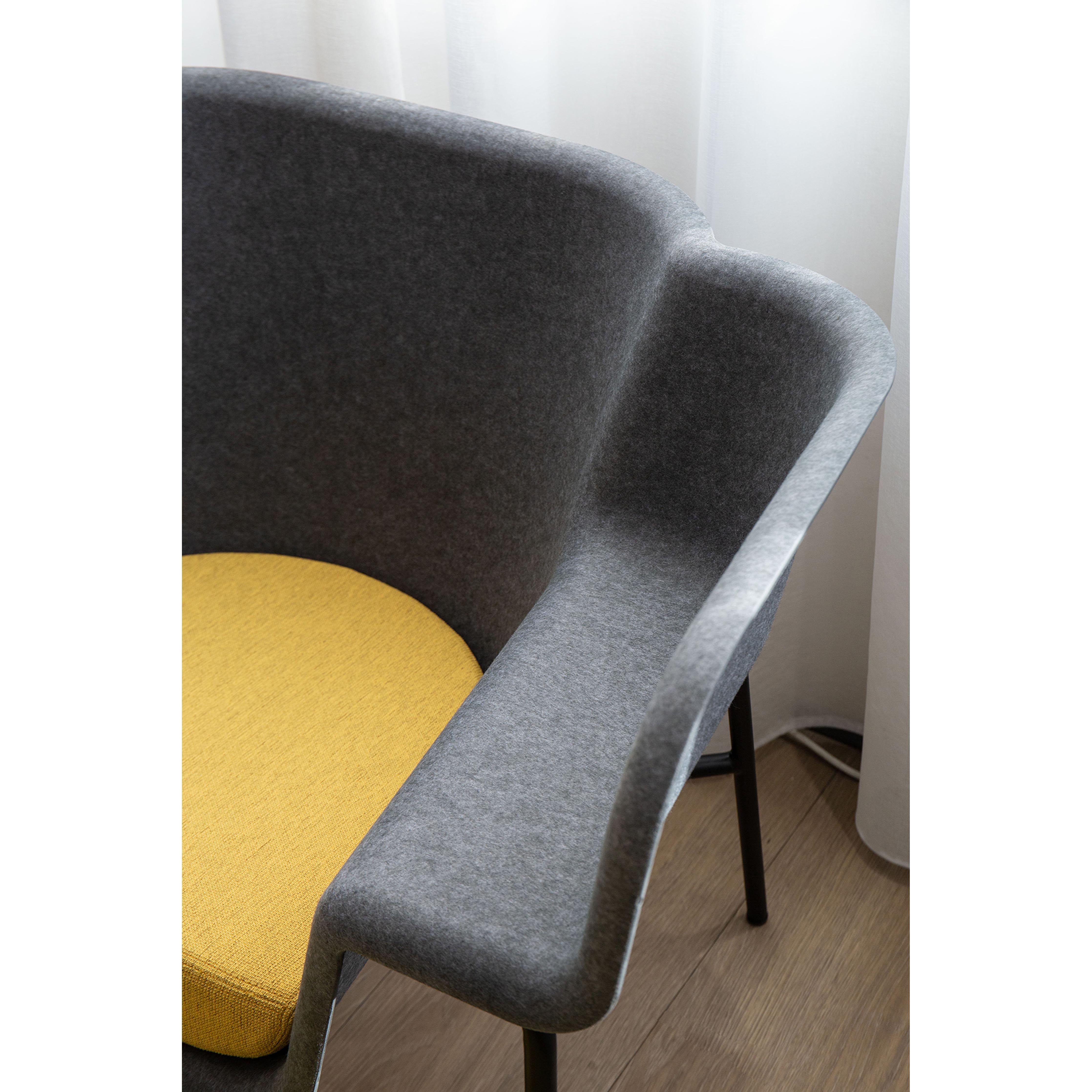 Surround - Lounge Chair