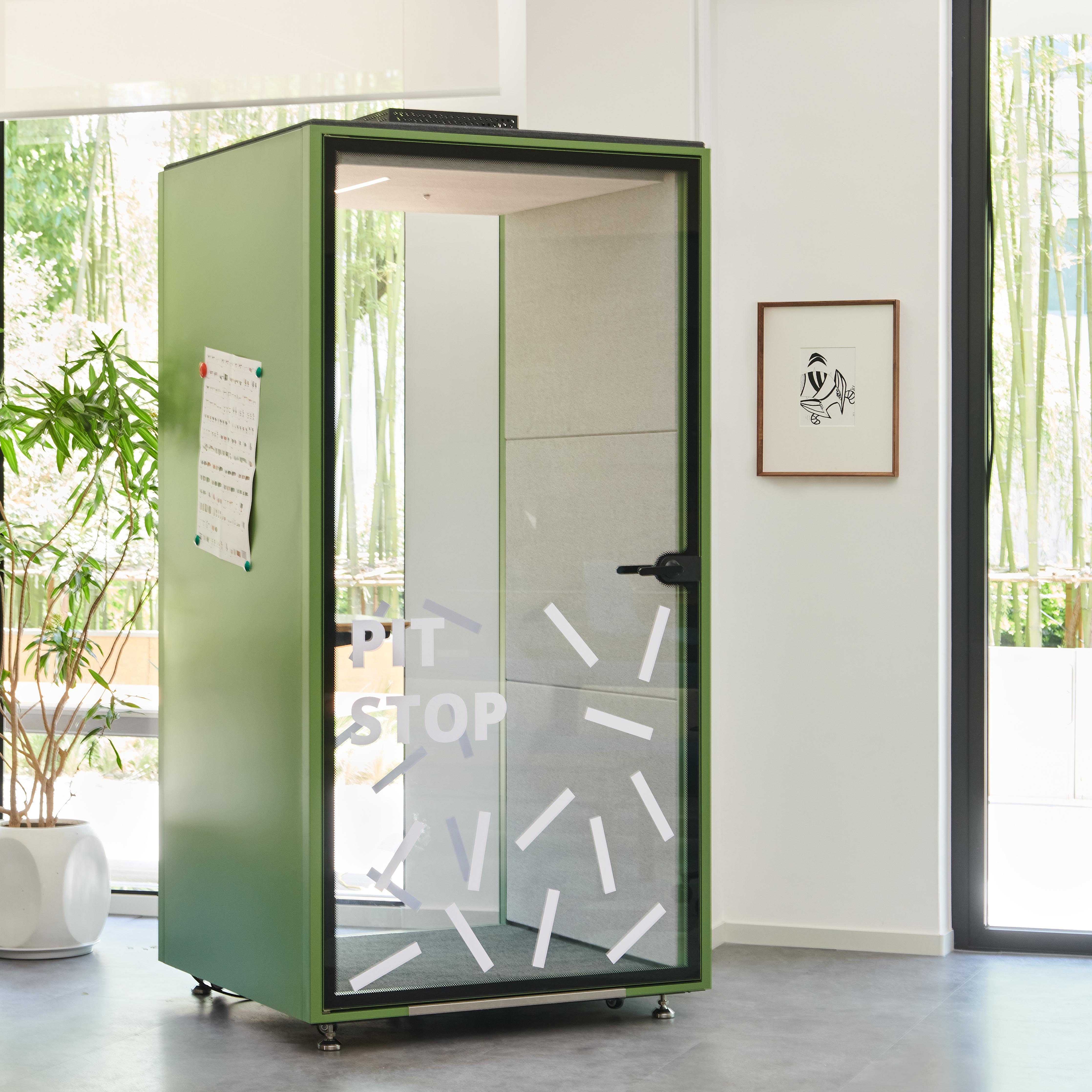 PISTRO - Telephone Booth