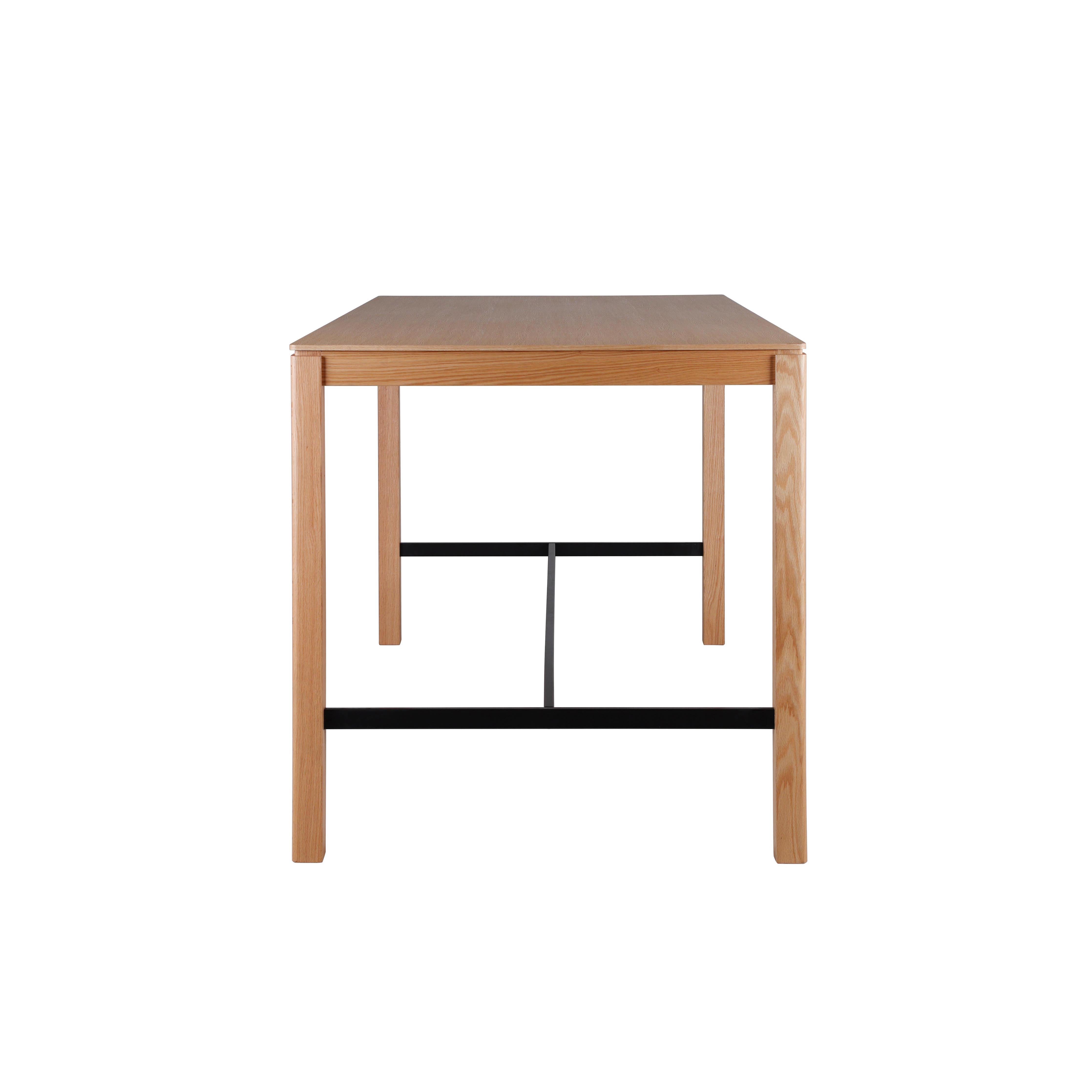 TB22 - Bar Table
