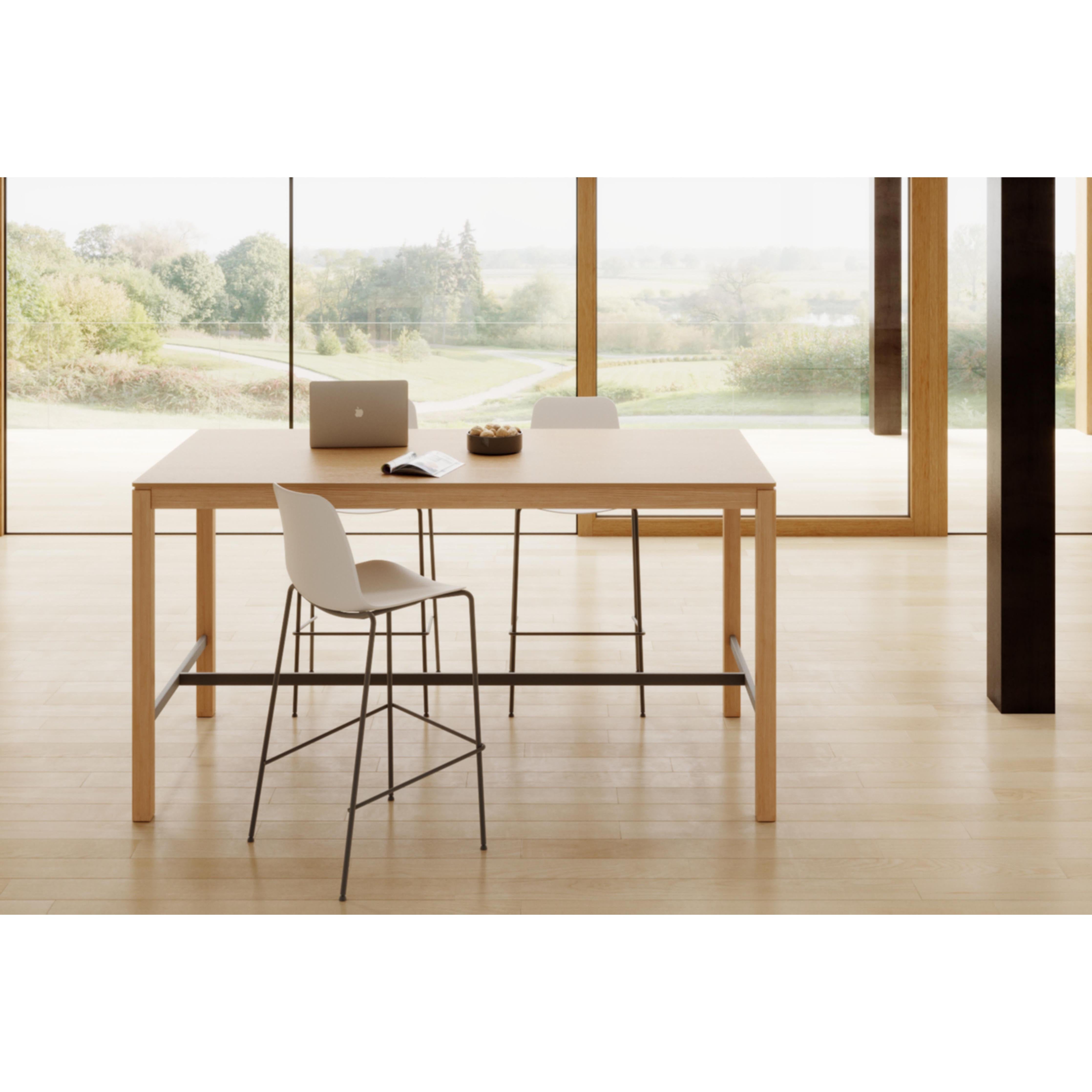 TB22 - Bar Table