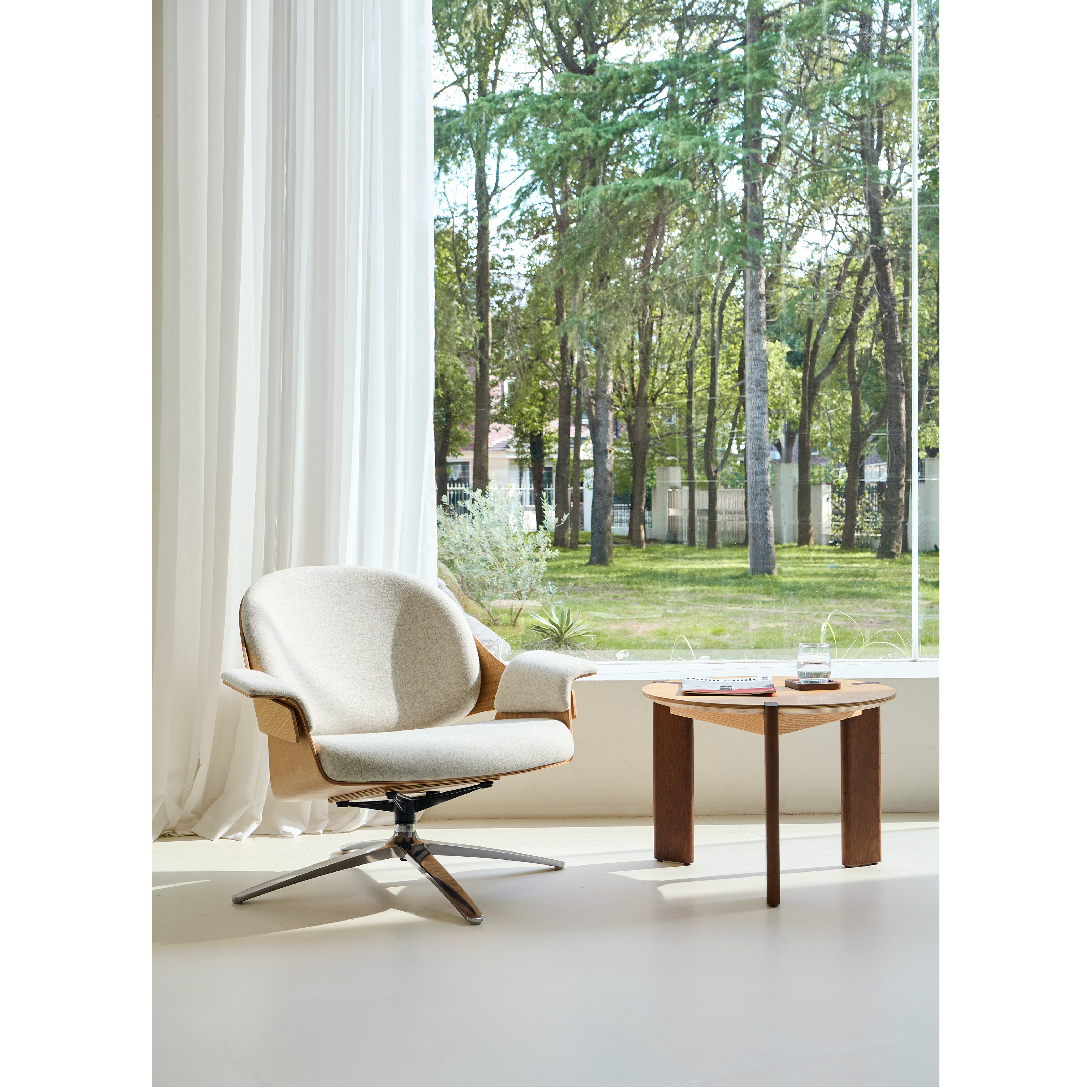 ZEVI - Lounge Chair