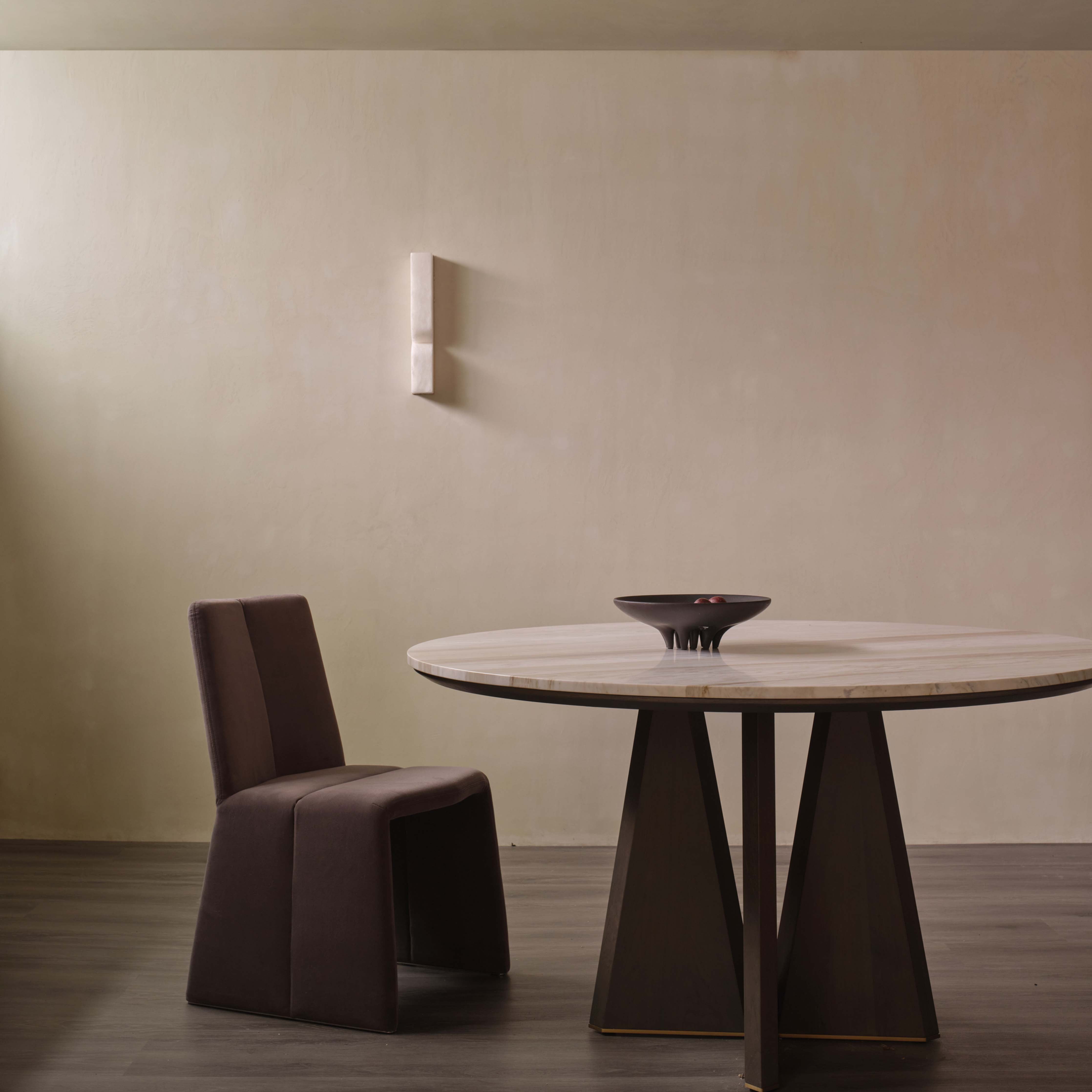 Lan - Round Dining Table