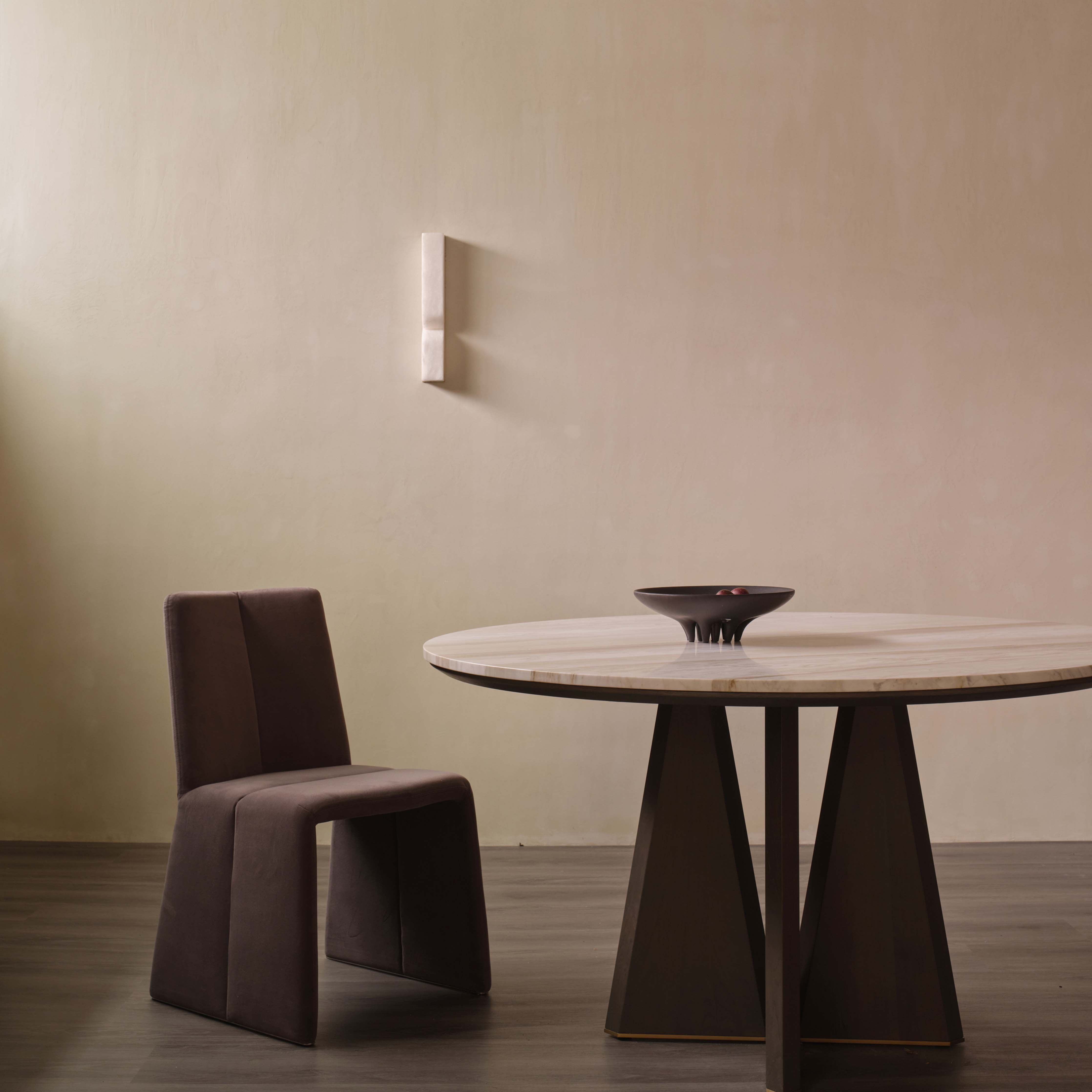 Lan - Round Dining Table