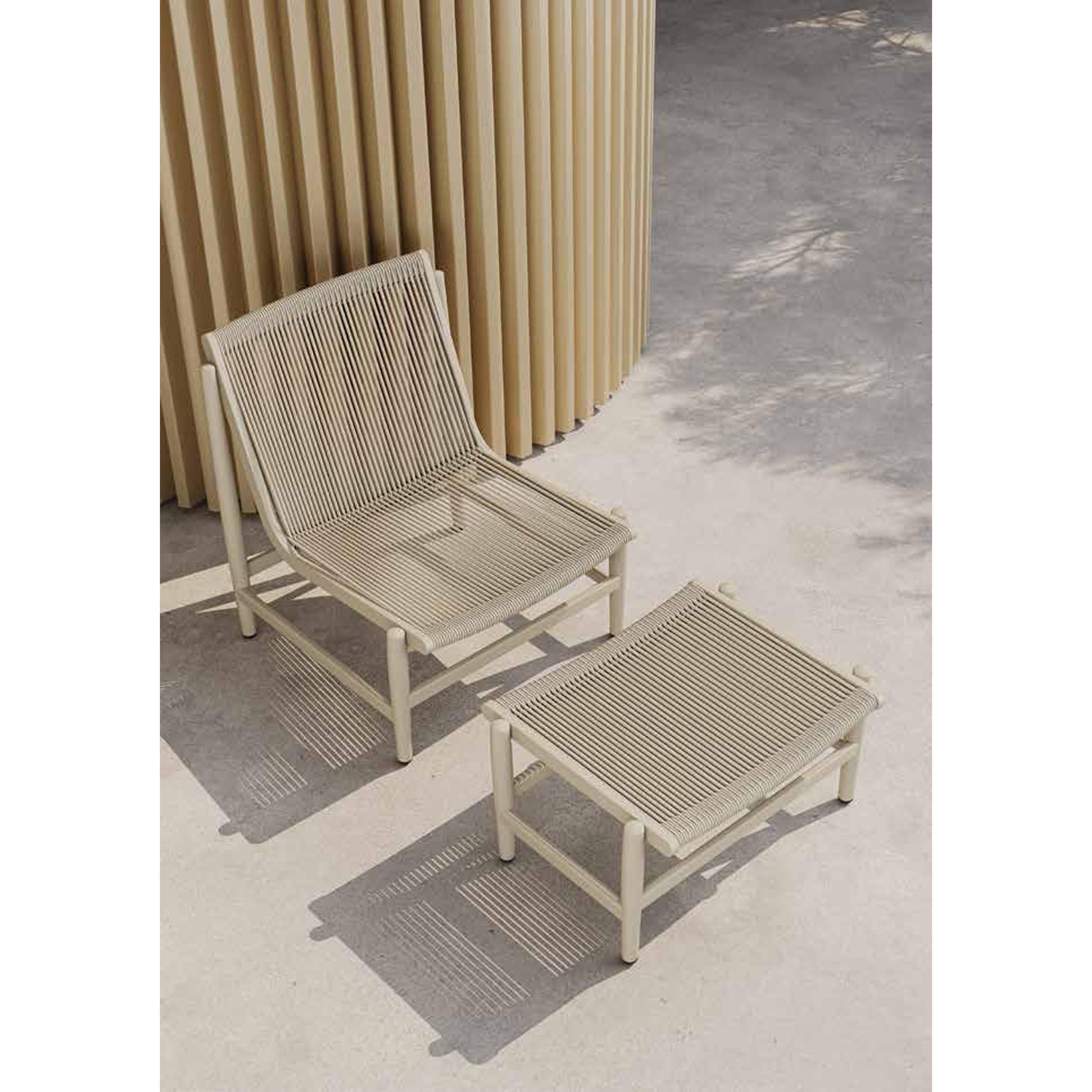 String - Outdoor Lounge Chair