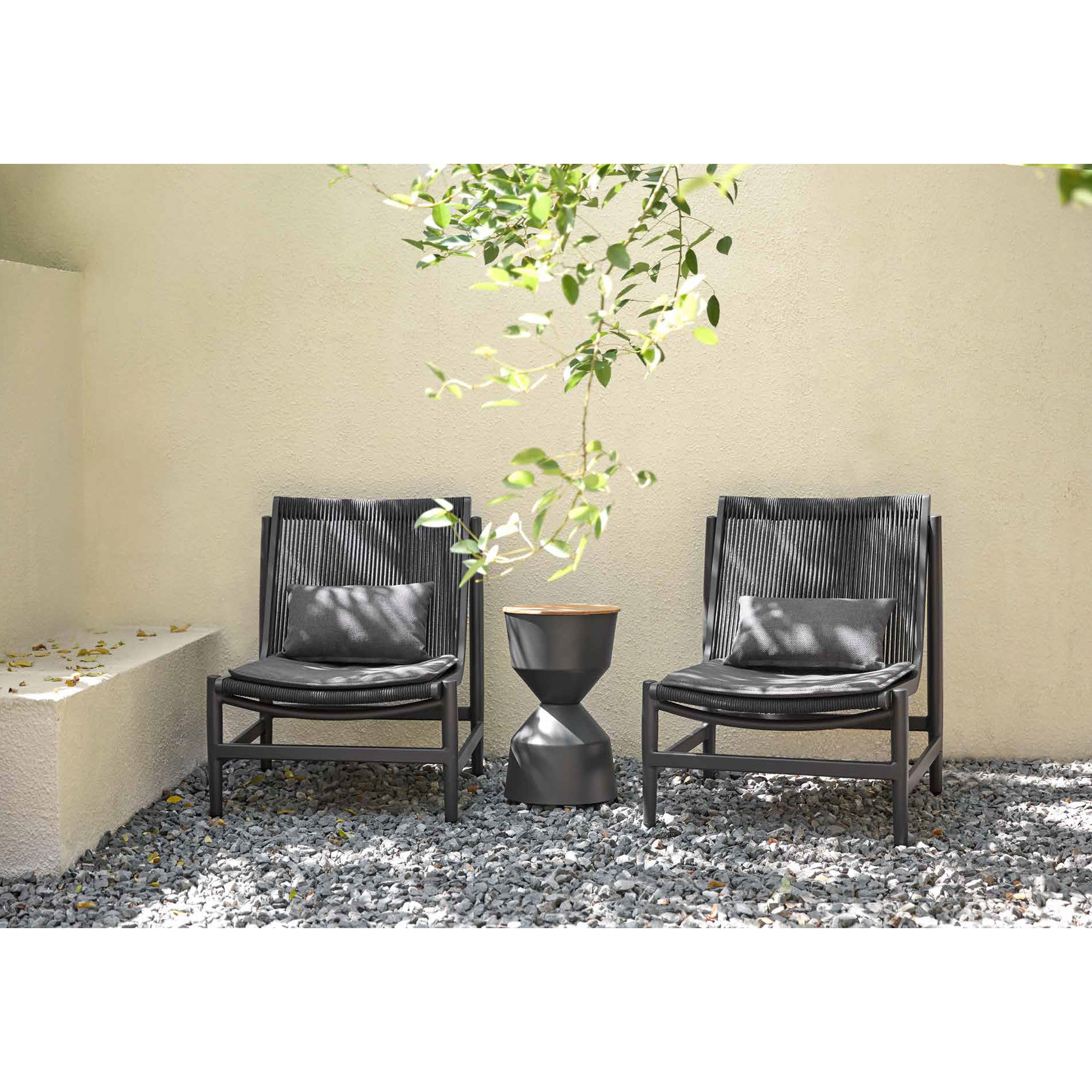 String - Outdoor Lounge Chair