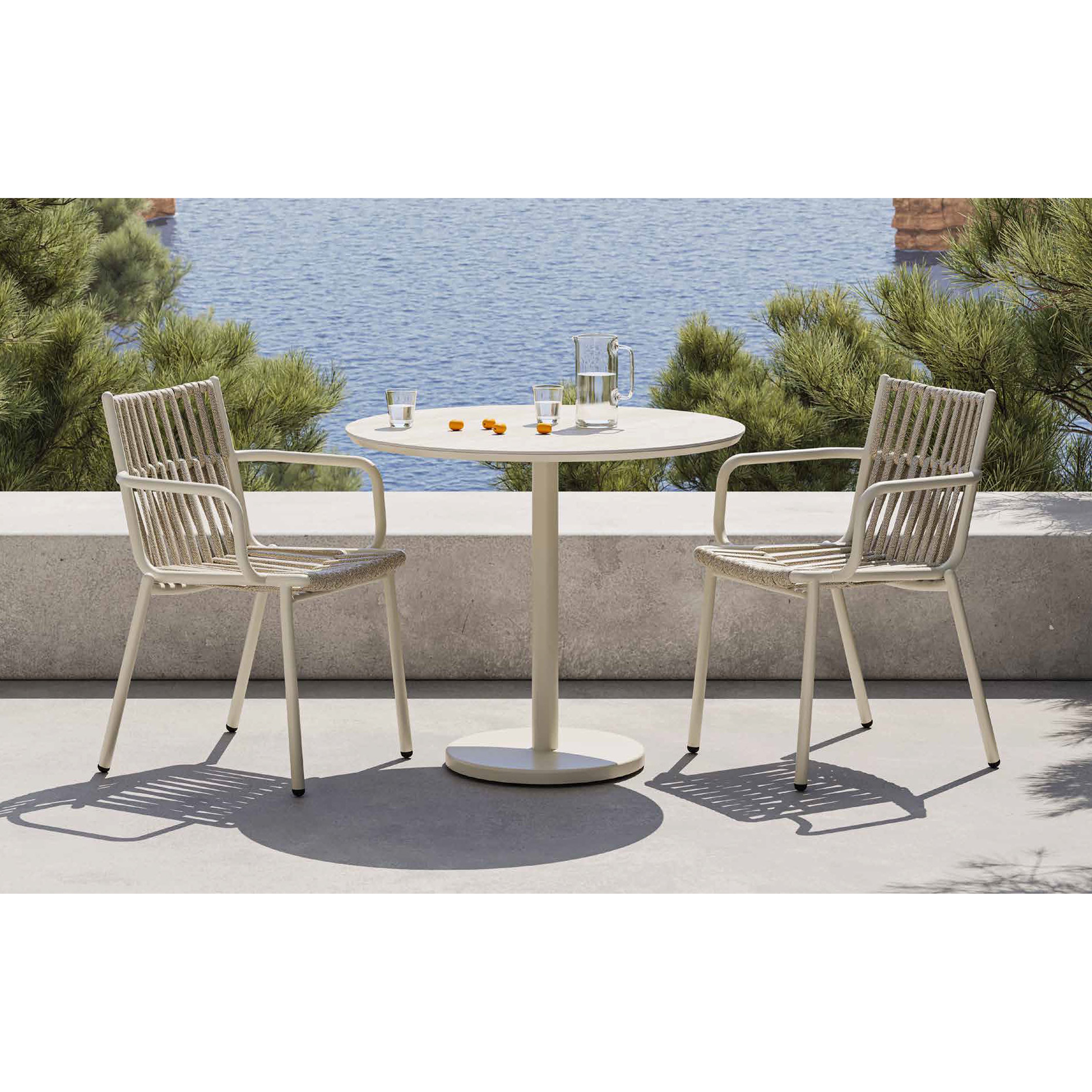 Bergen - Outdoor Round Dining Table