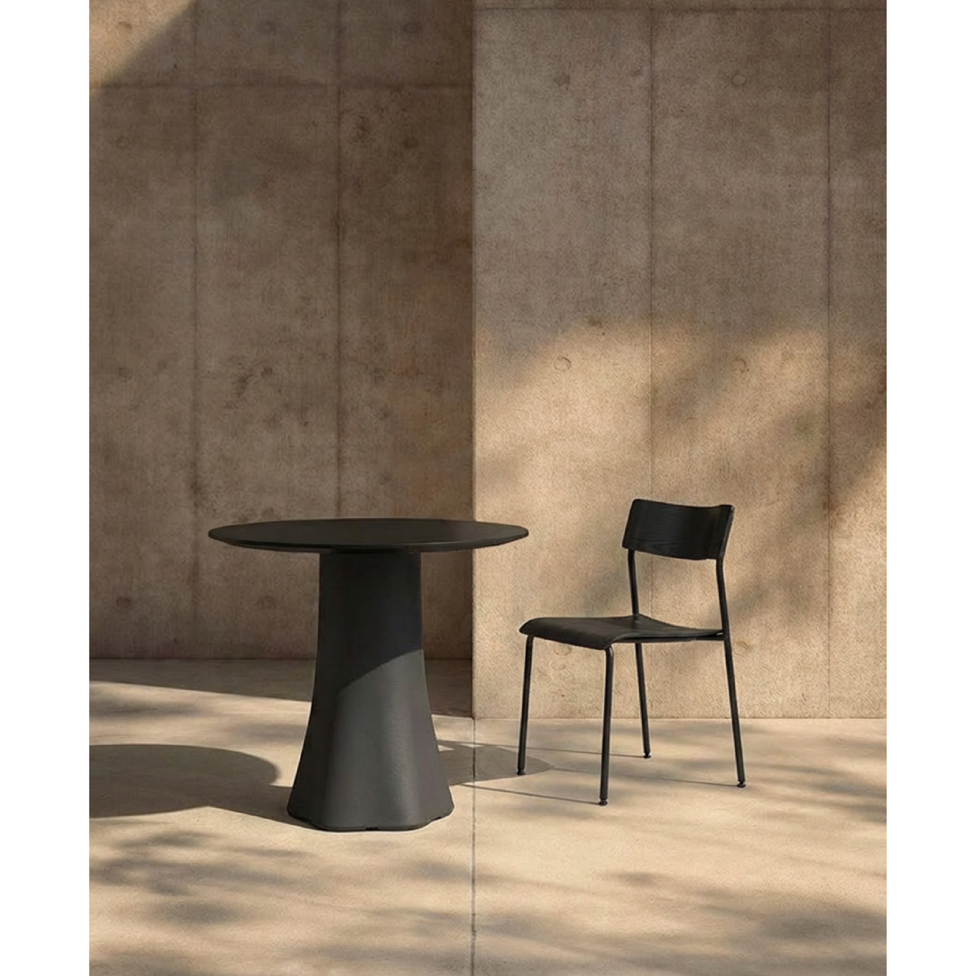 Trunk - Dining Table