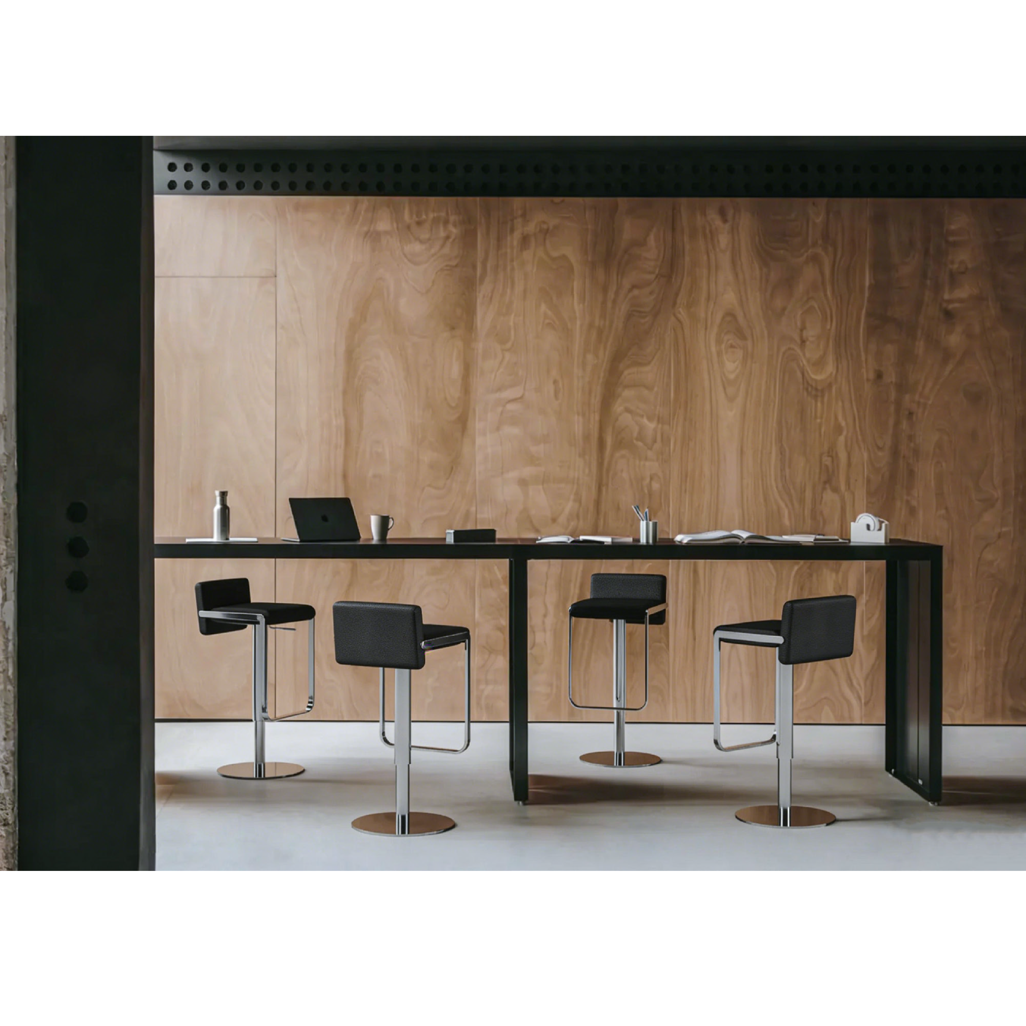 Domino - Adjustable Bar Chair