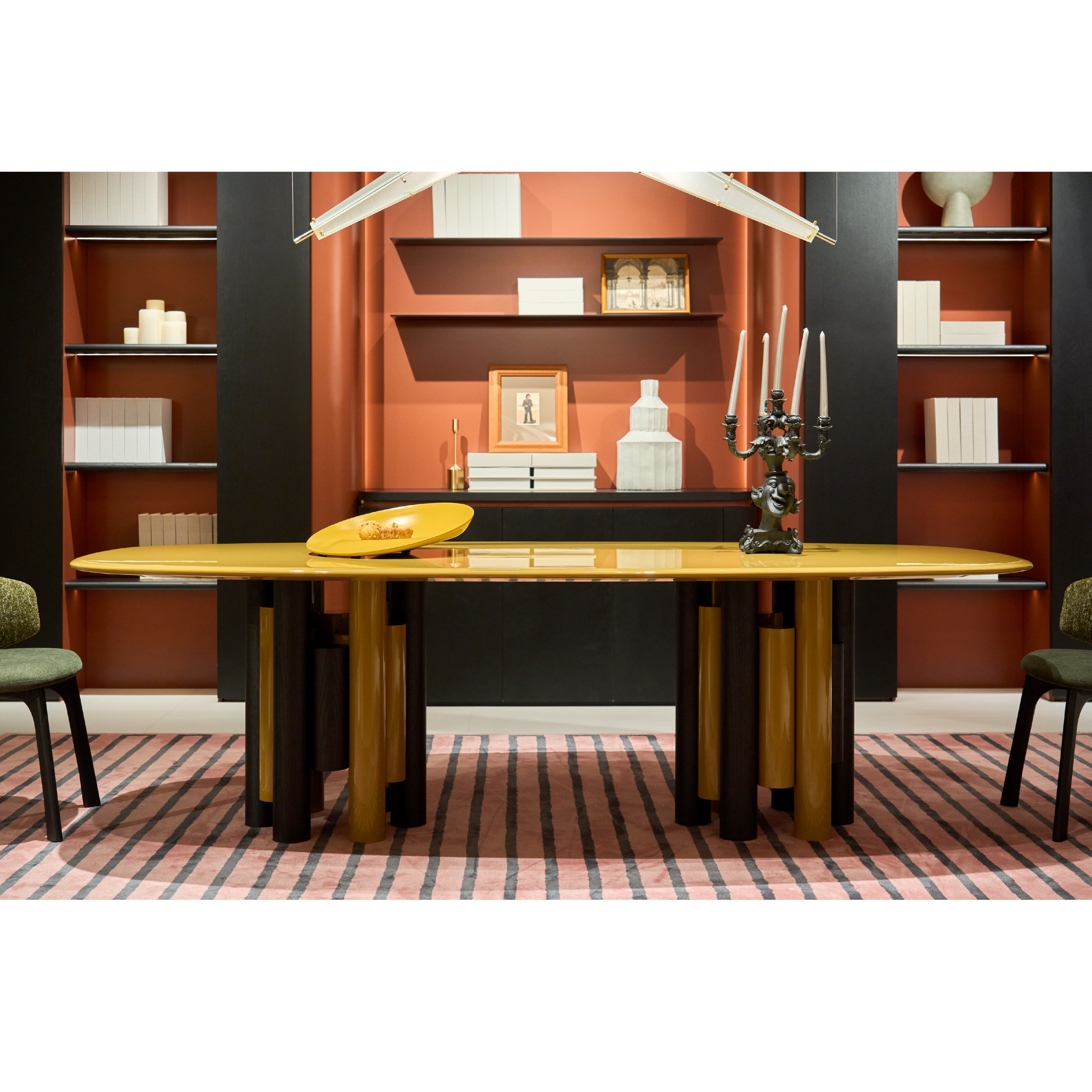 Pillar Bliss - Oval Dining Table