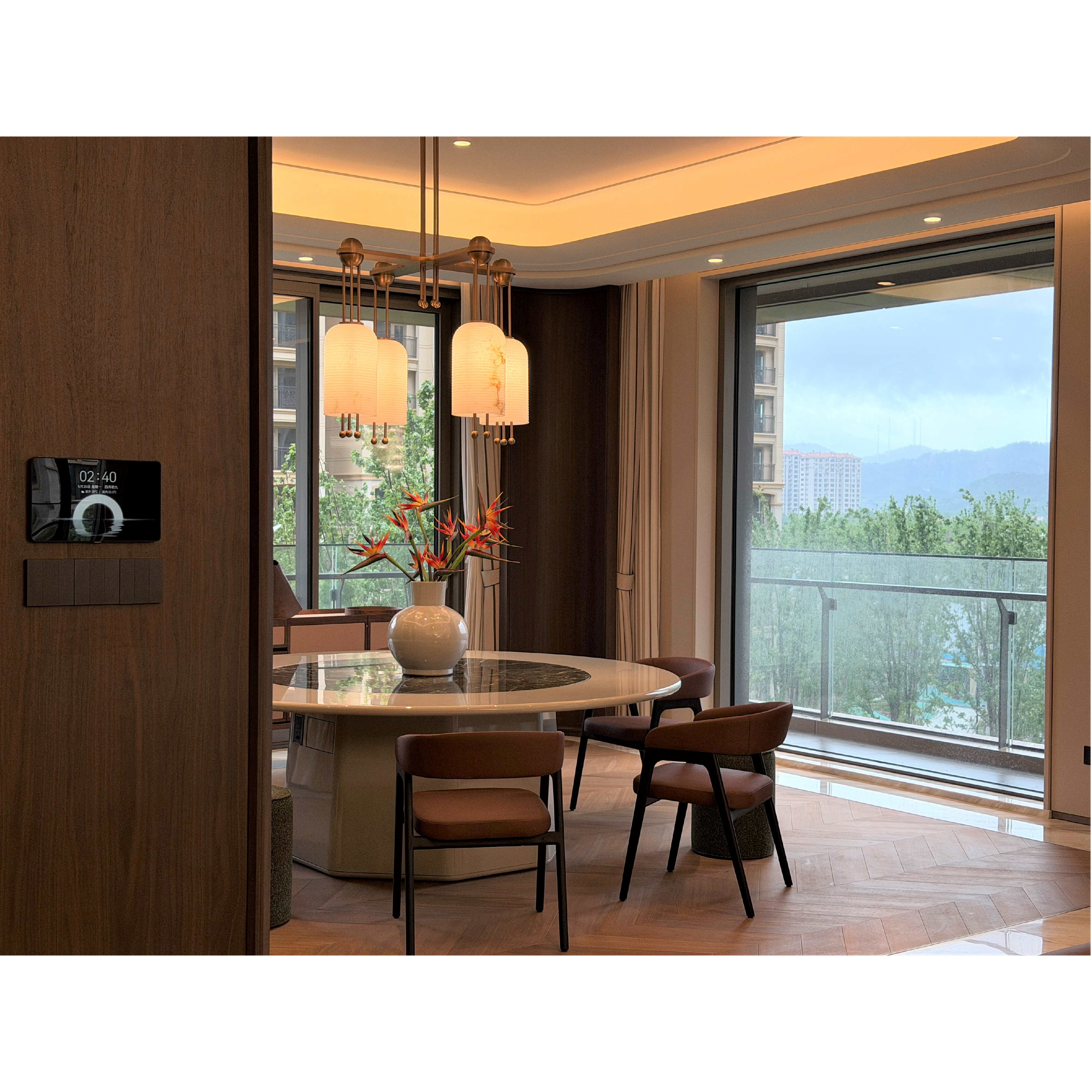 Revolve - Auto Swivel Dining Table