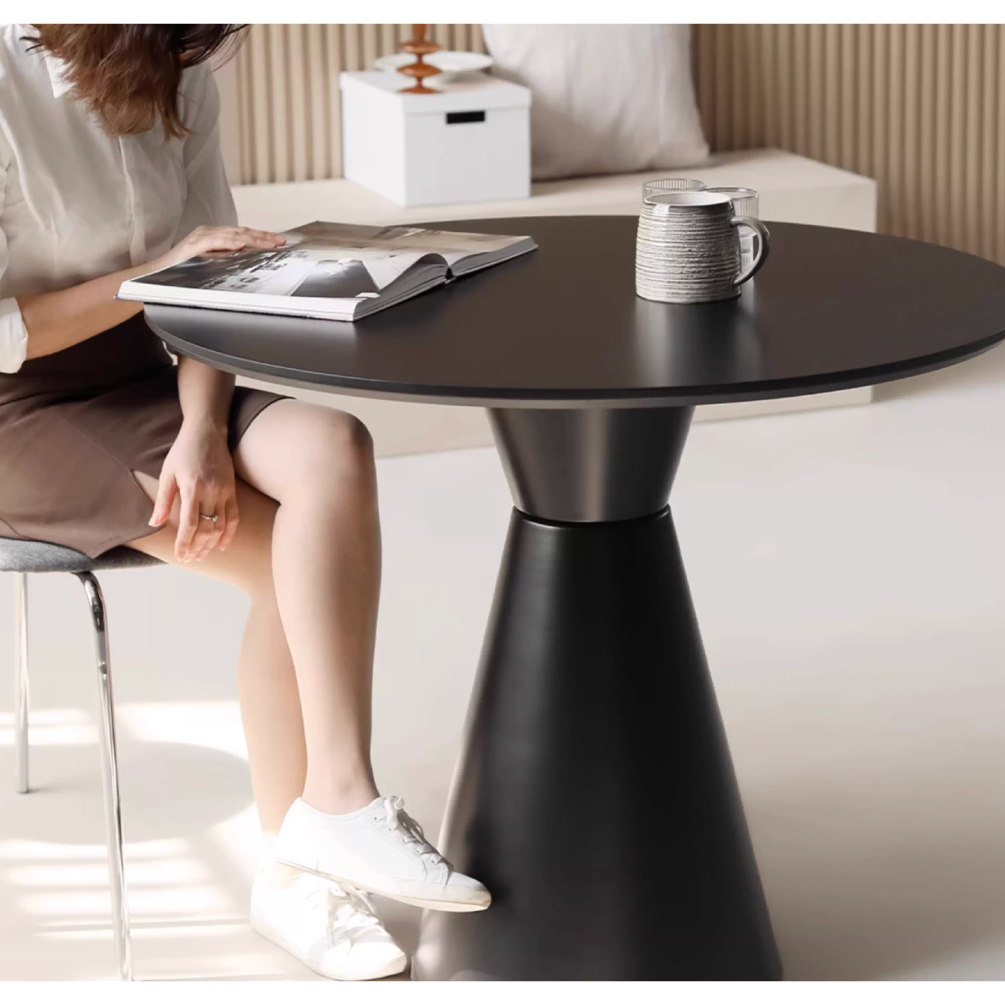 6.0 Dining Table (Dia600-1200mm)