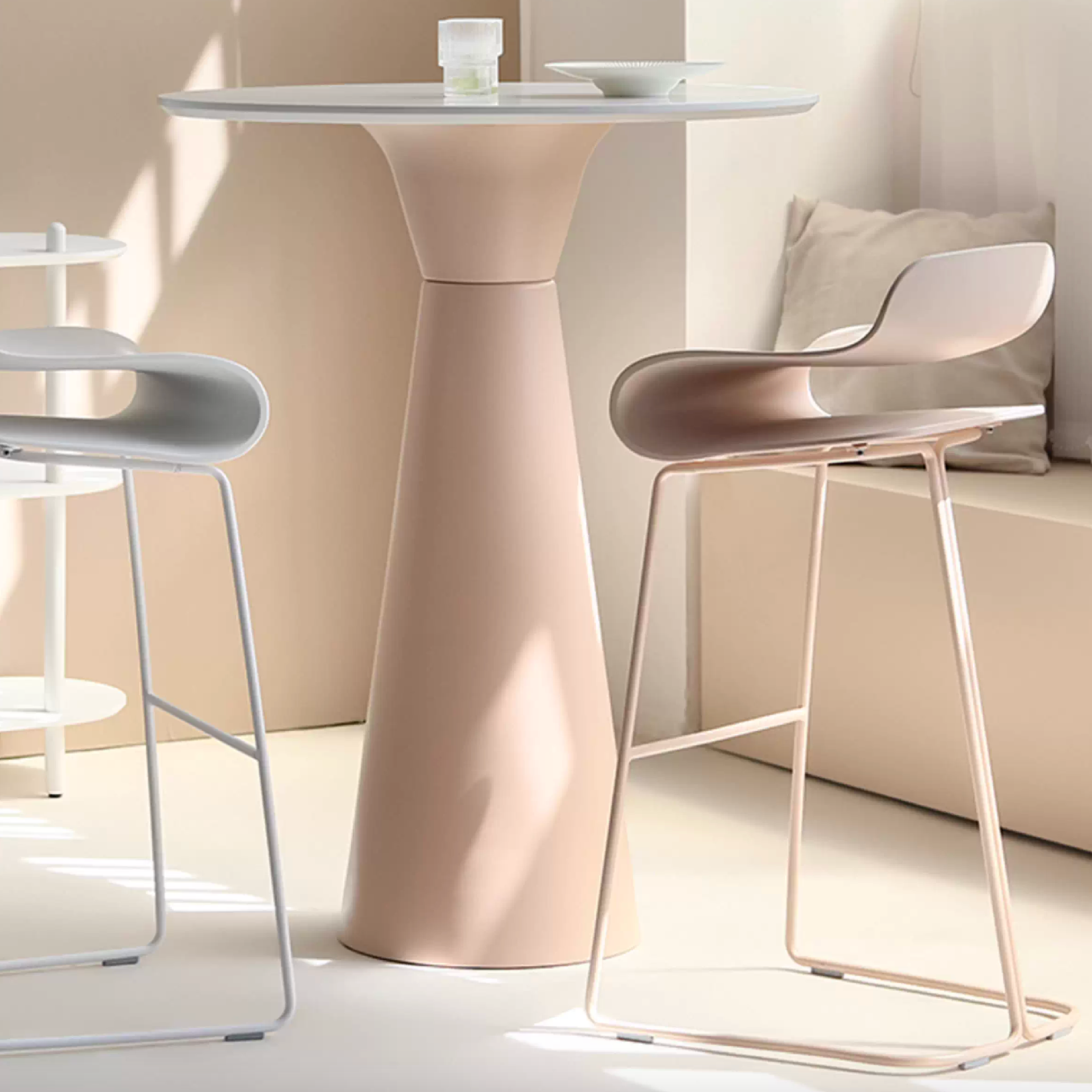 6.0 Bar Table