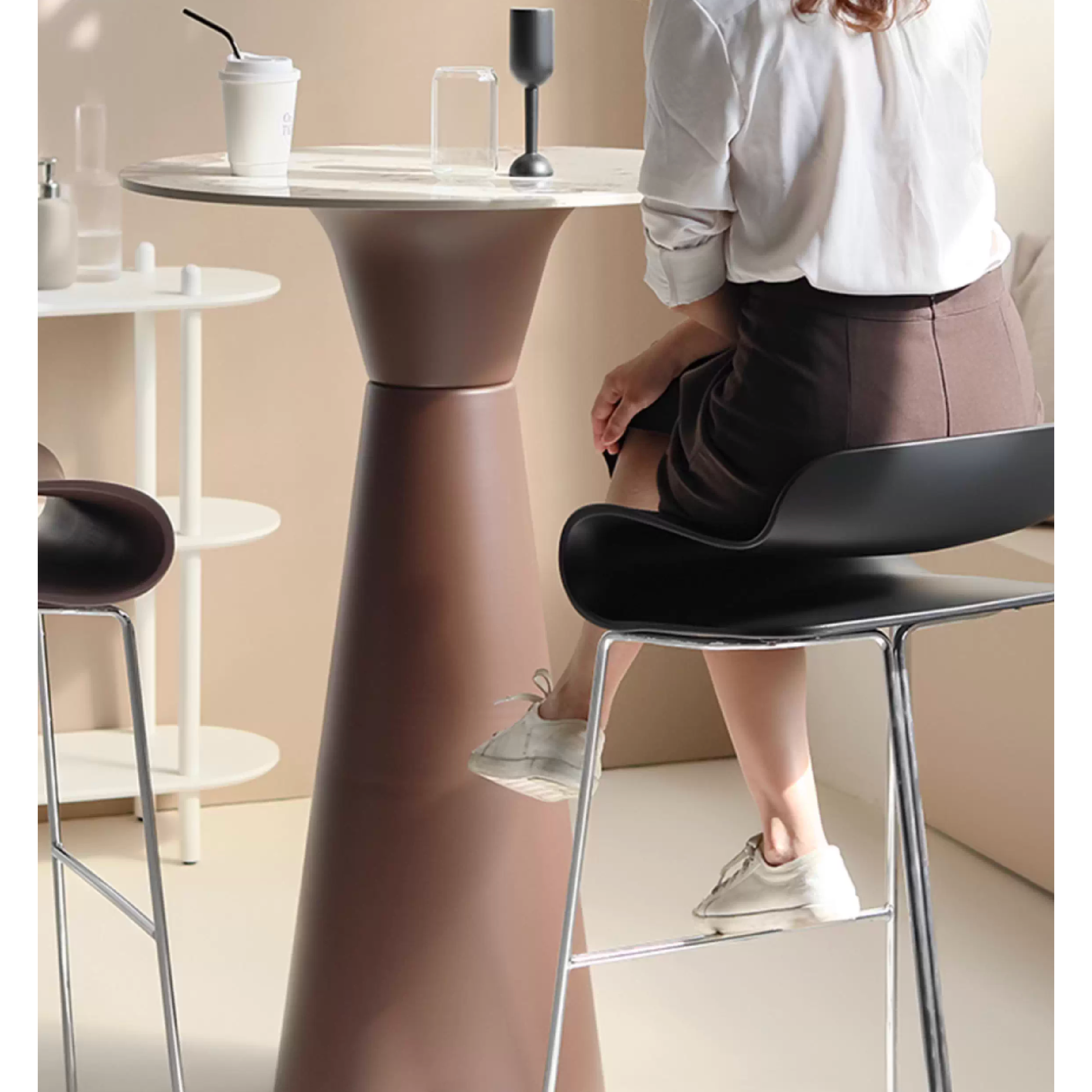 6.0 Bar Table