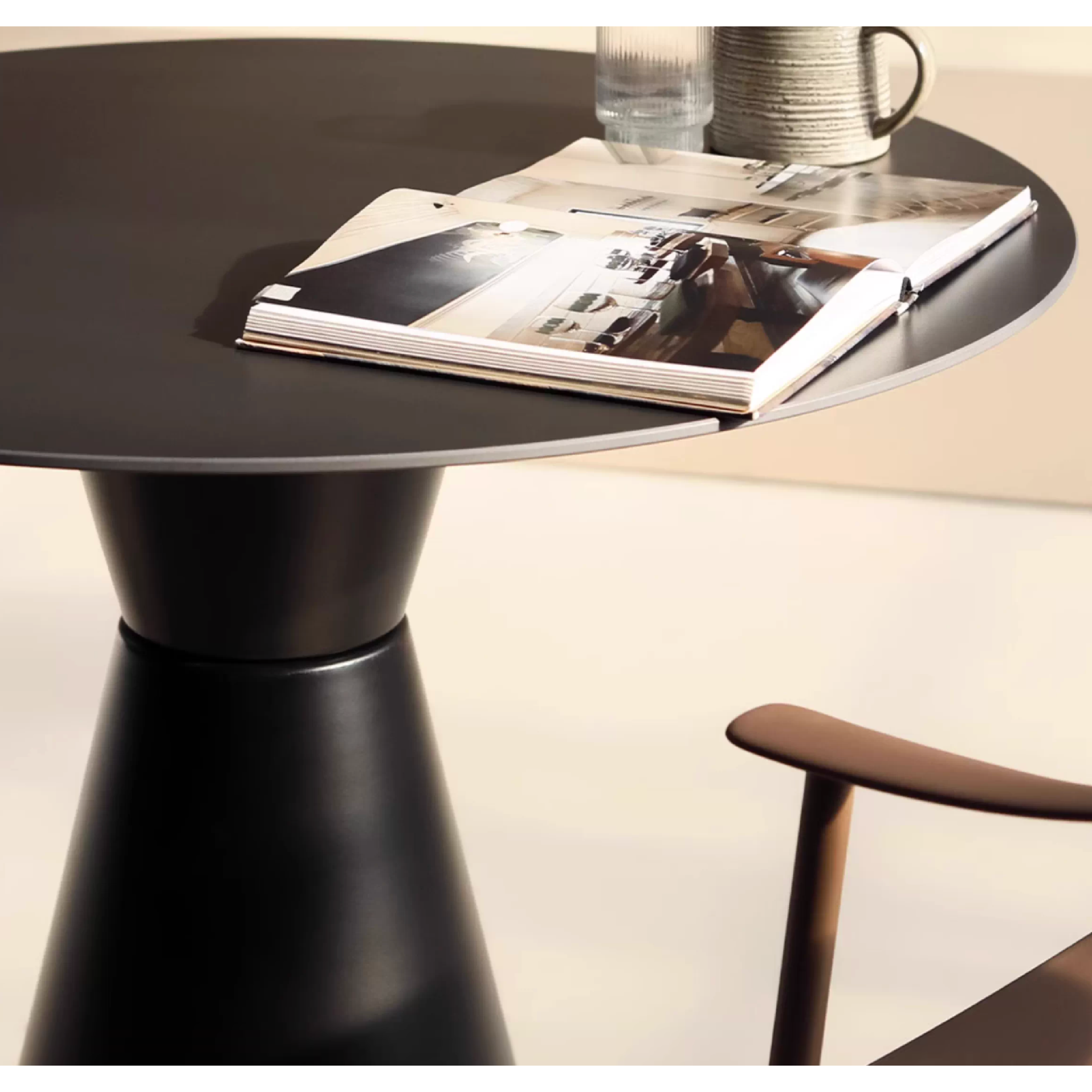 6.0 Dining Table (Dia600-1200mm)